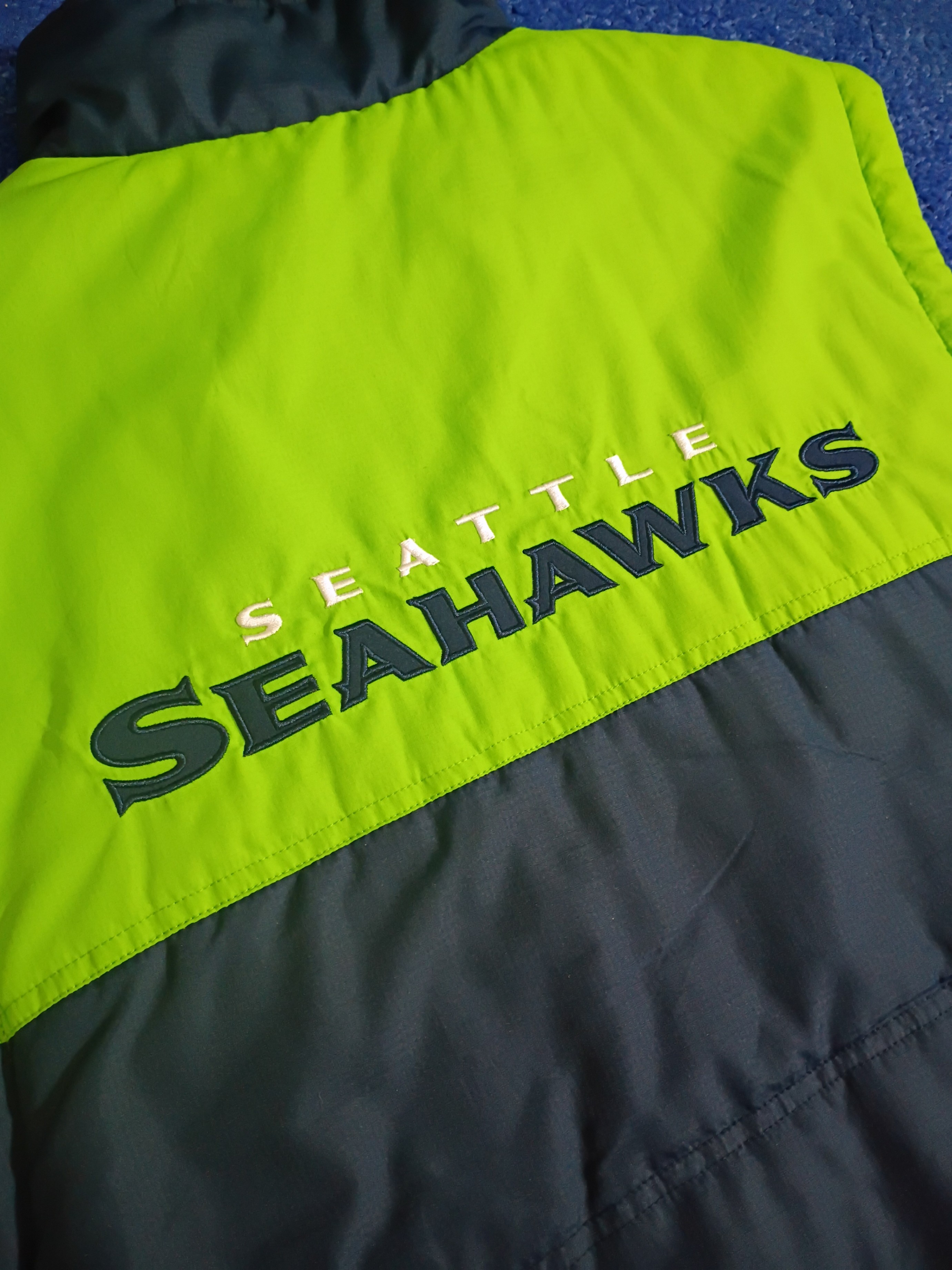 Large - Seahawks - Reversable Zip up Vest - Blue/Gray - photo 4