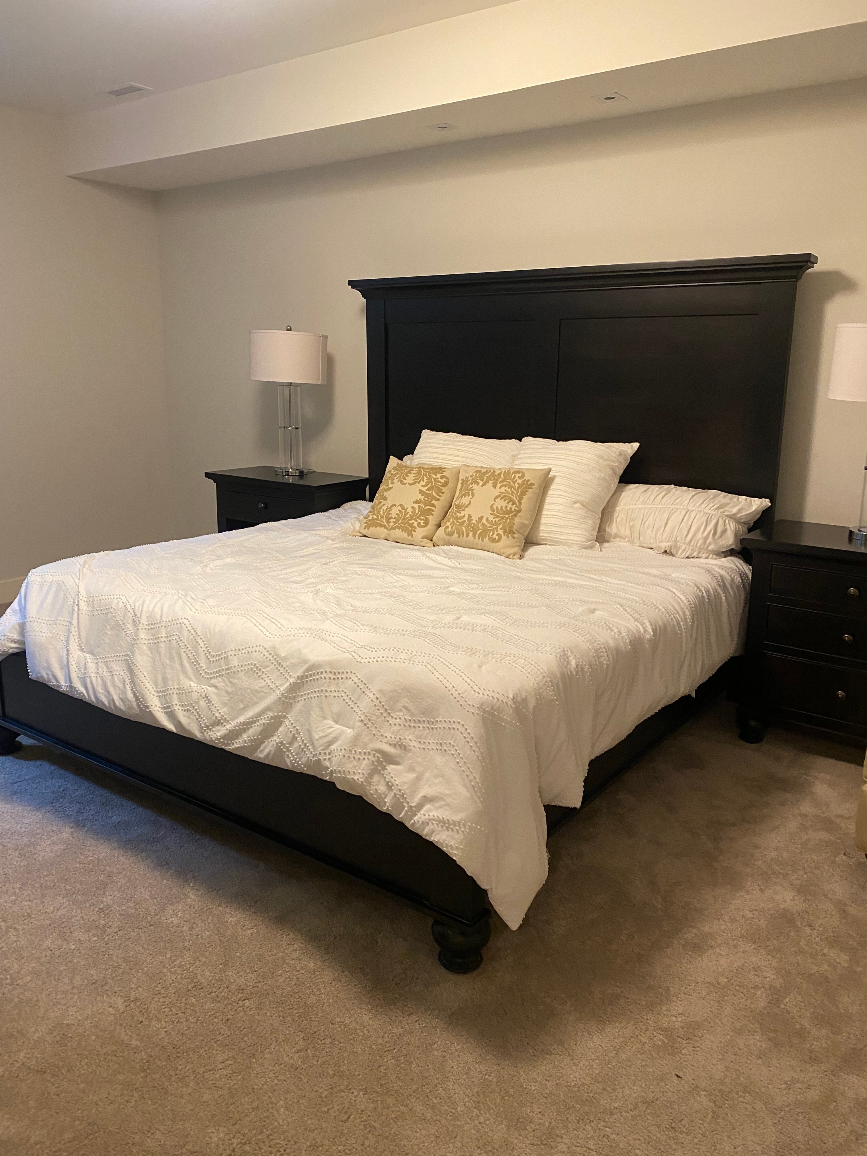 Custom made king sized bedroom set - photo 3