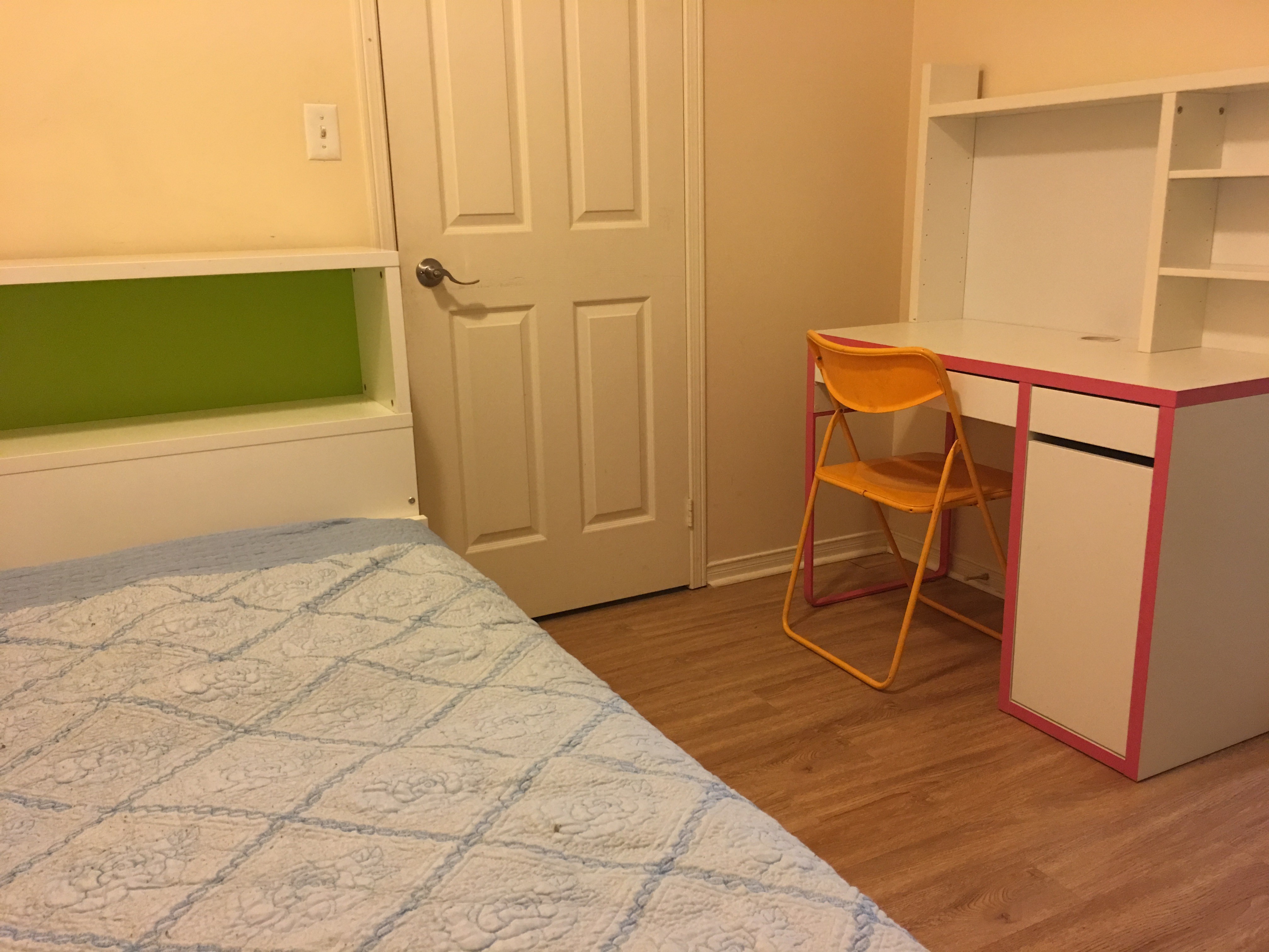 York Uni. 1 room with private washroom