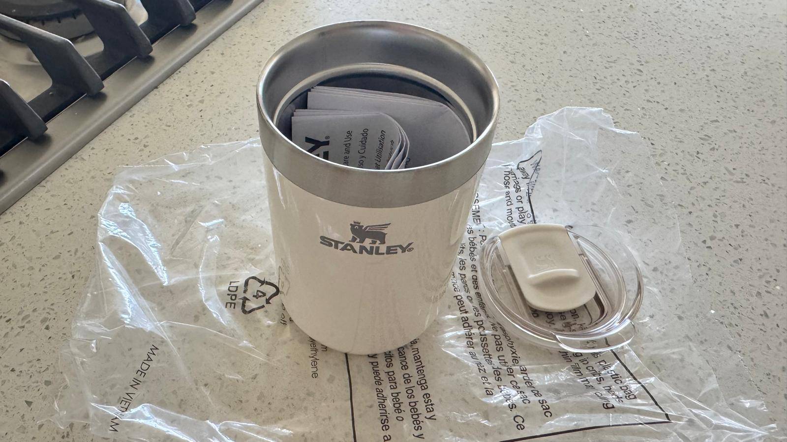 New Stanley Everyday Camp Cup - Cream Gloss 12oz