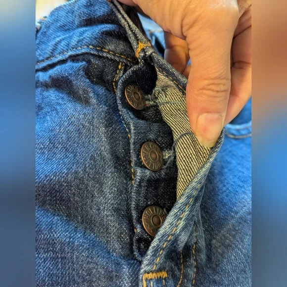 Hollister Distressed Jeans - photo 4