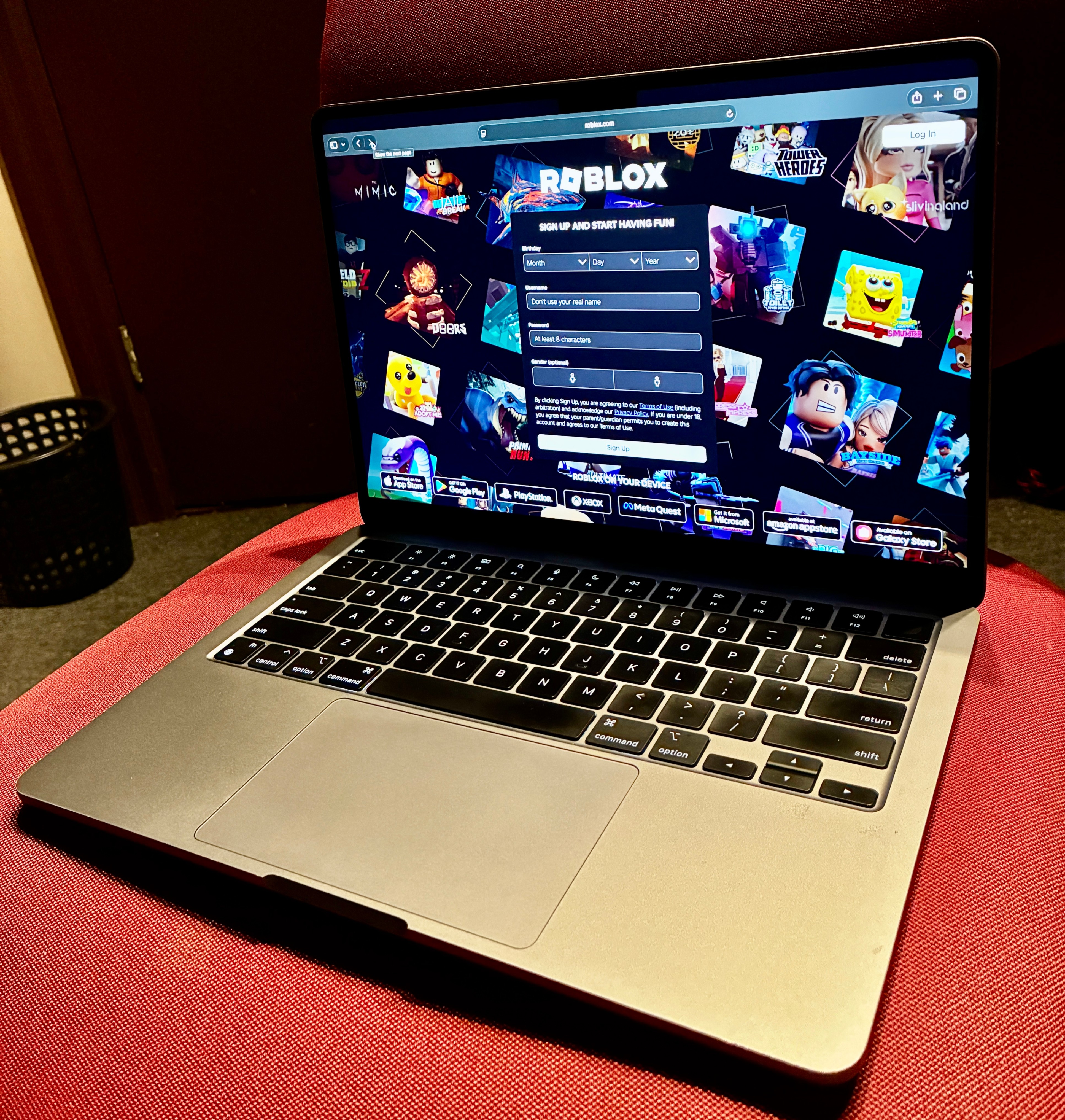 Apple MacBook Air 13" M2 Processor PRISTINE - photo 5