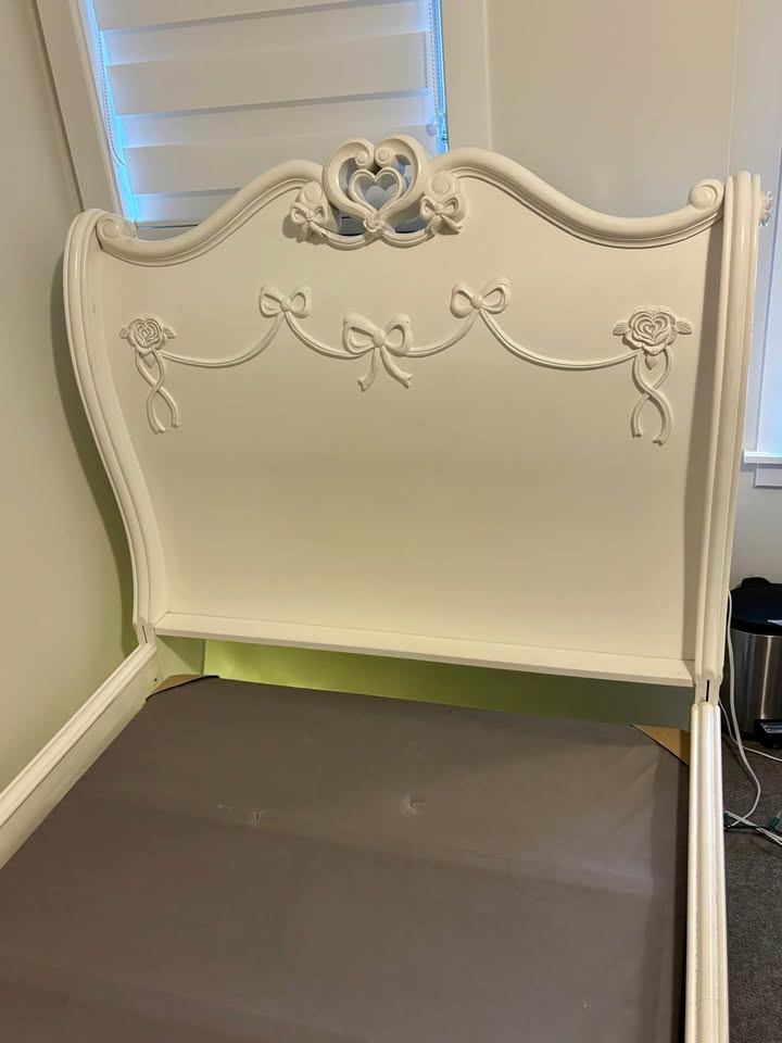 Disney Princess 3pc Bedroom Set – Twin Bed, Dresser, Nightstand - photo 5
