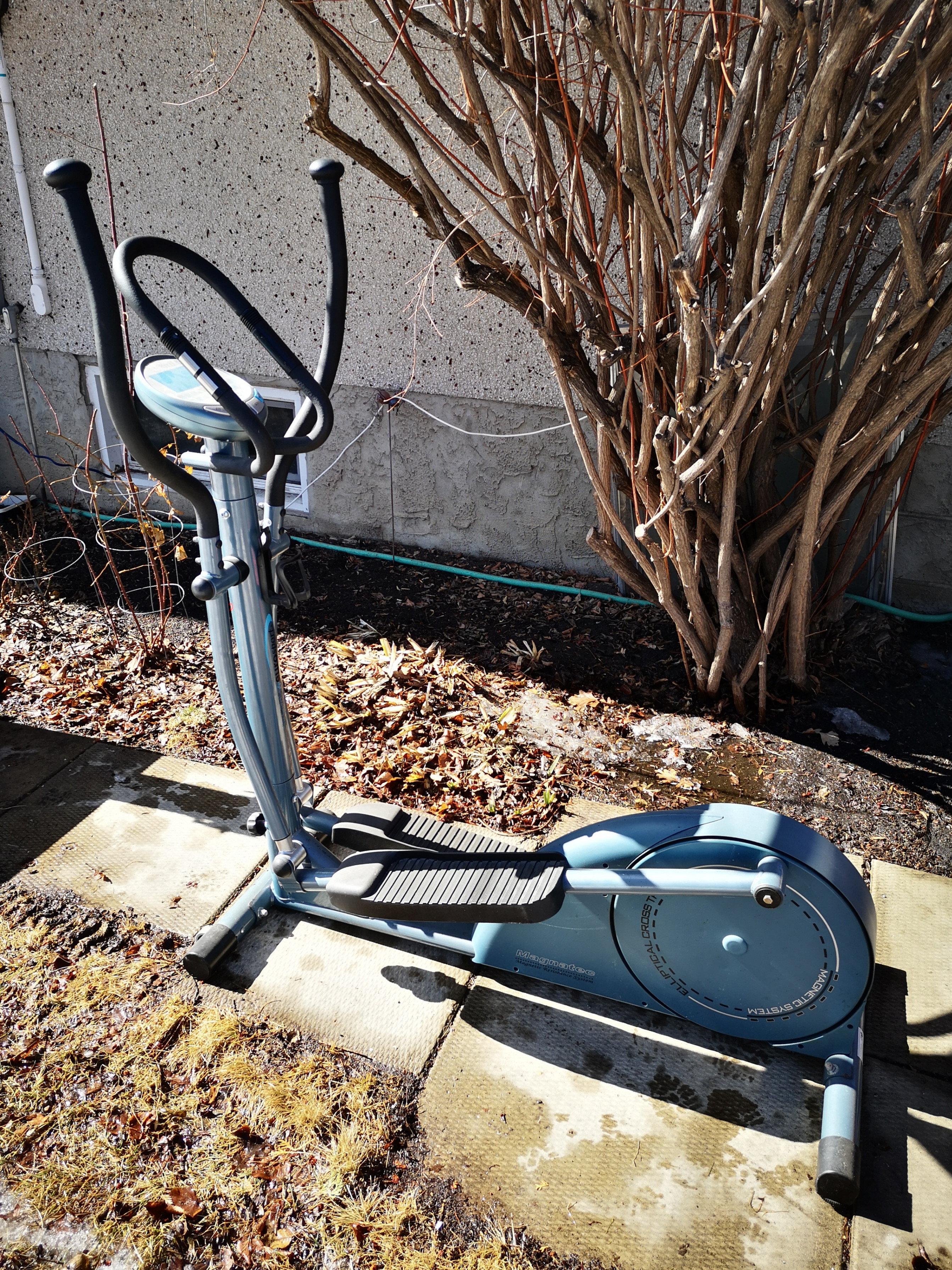 Eliptical Trainer - photo 3