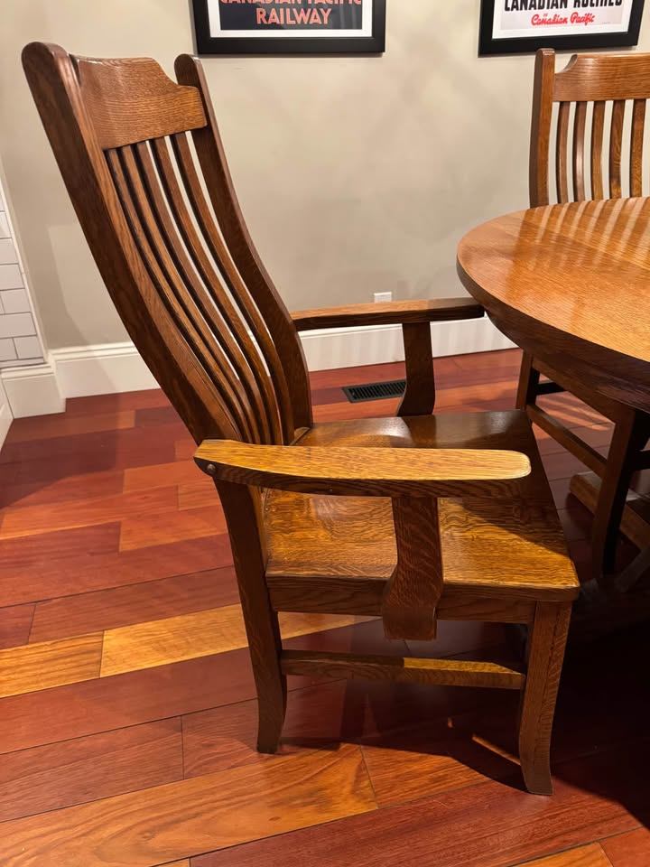 EXTREMELY SOLID, OAK DINING SET WITH 4 LEAVES & 6 CHAIRS! - photo 5