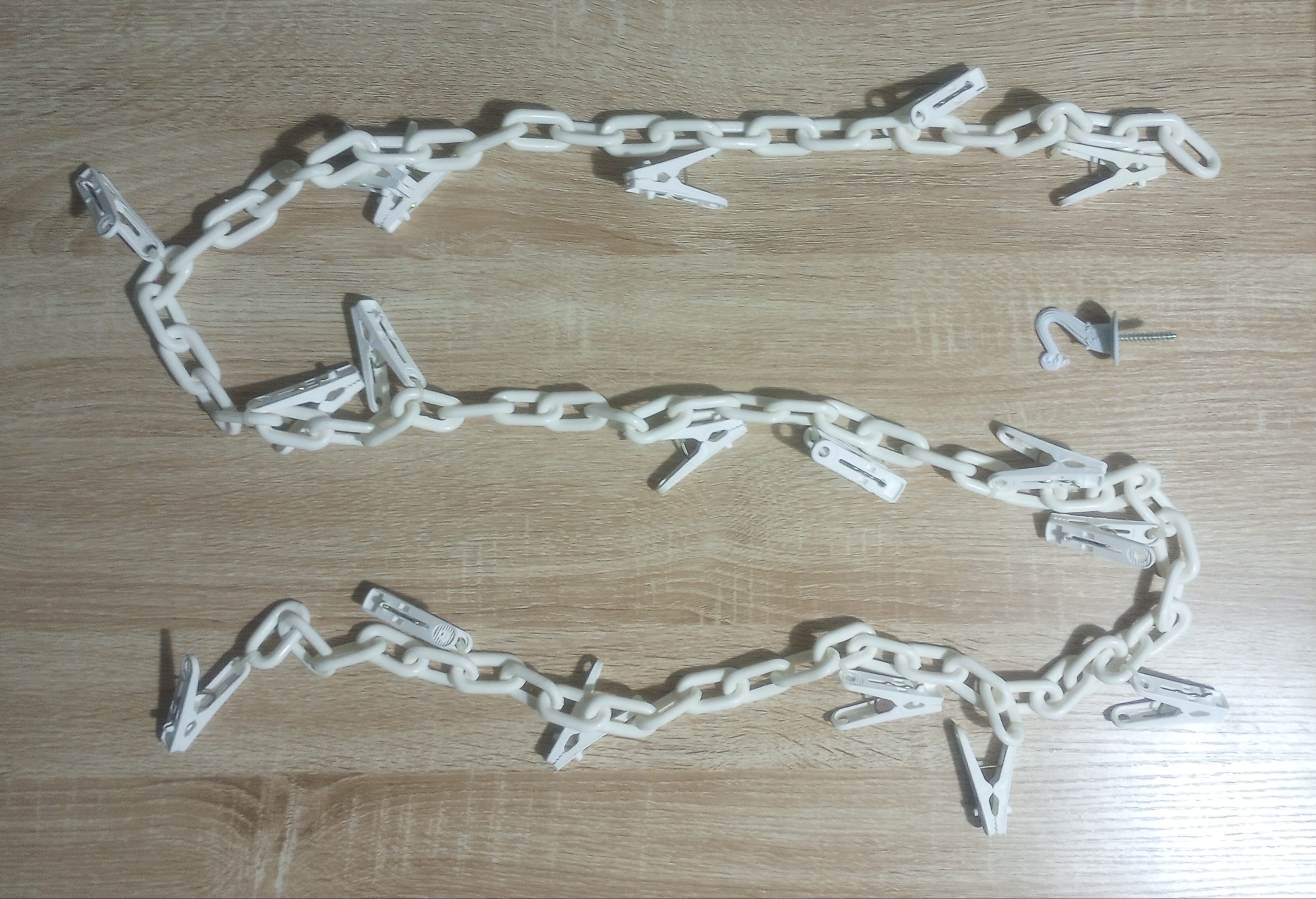 6 Foot Plushie / Stuffed Animal Hanging Chain Storage with Clips - photo 3