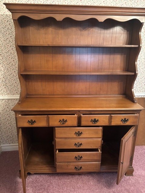Solid Maple Colonial Dining Hutch & Buffet – Two Piece - photo 3