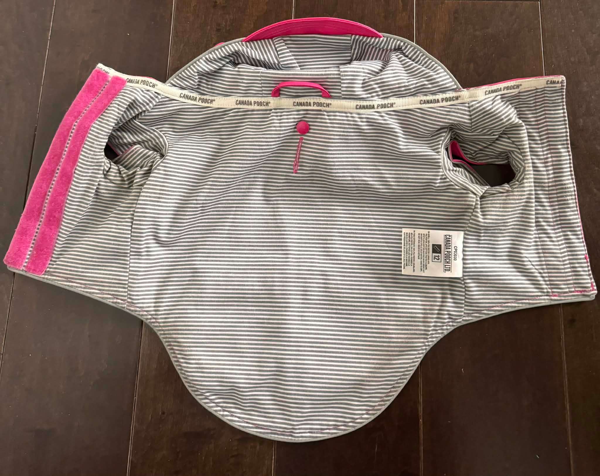 Canada Pooch Raincoat - photo 3