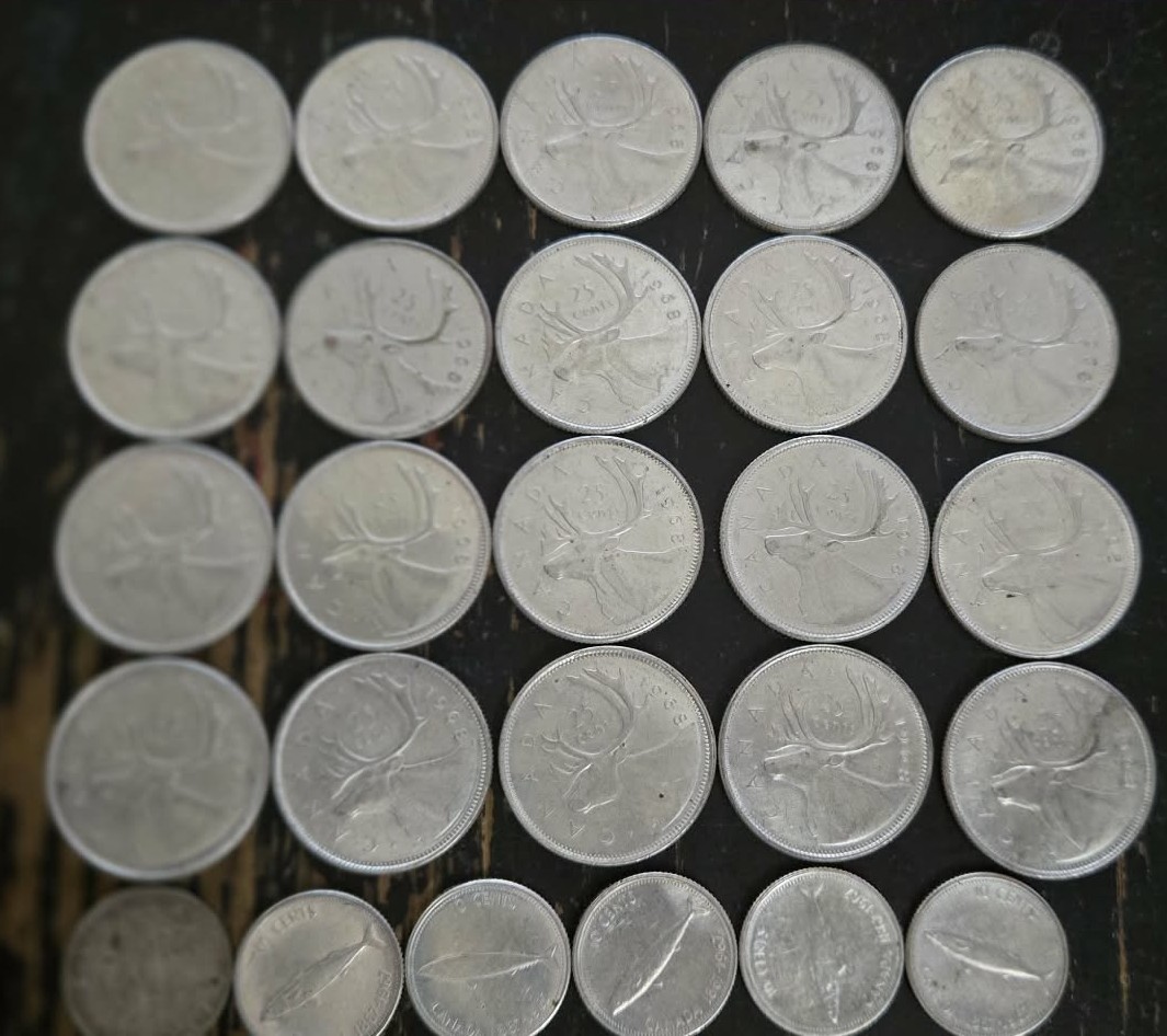 Silver coins 1968 Canadian Quarters and dimes - photo 2