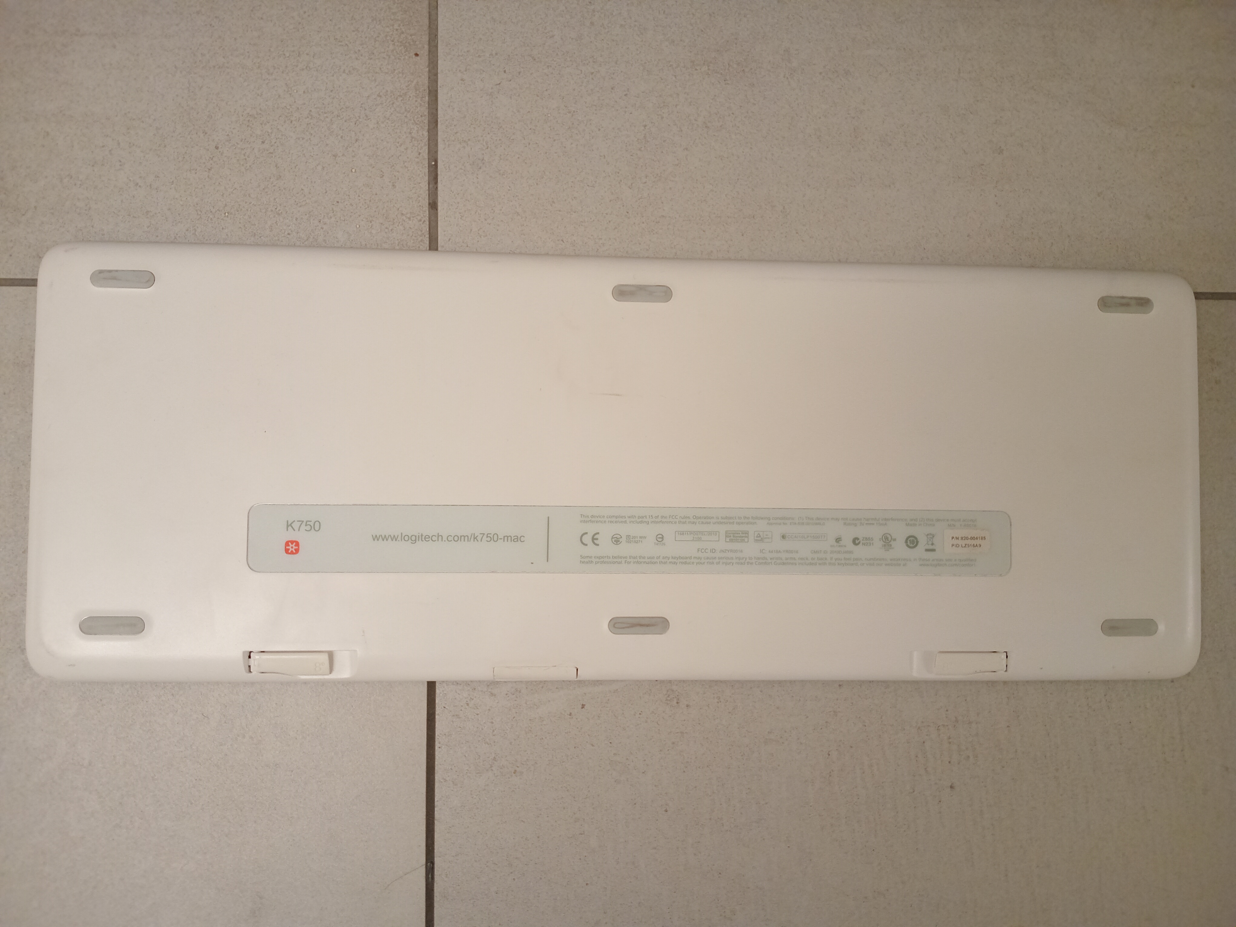Logitech K750 Keyboard (Mac only) - photo 2