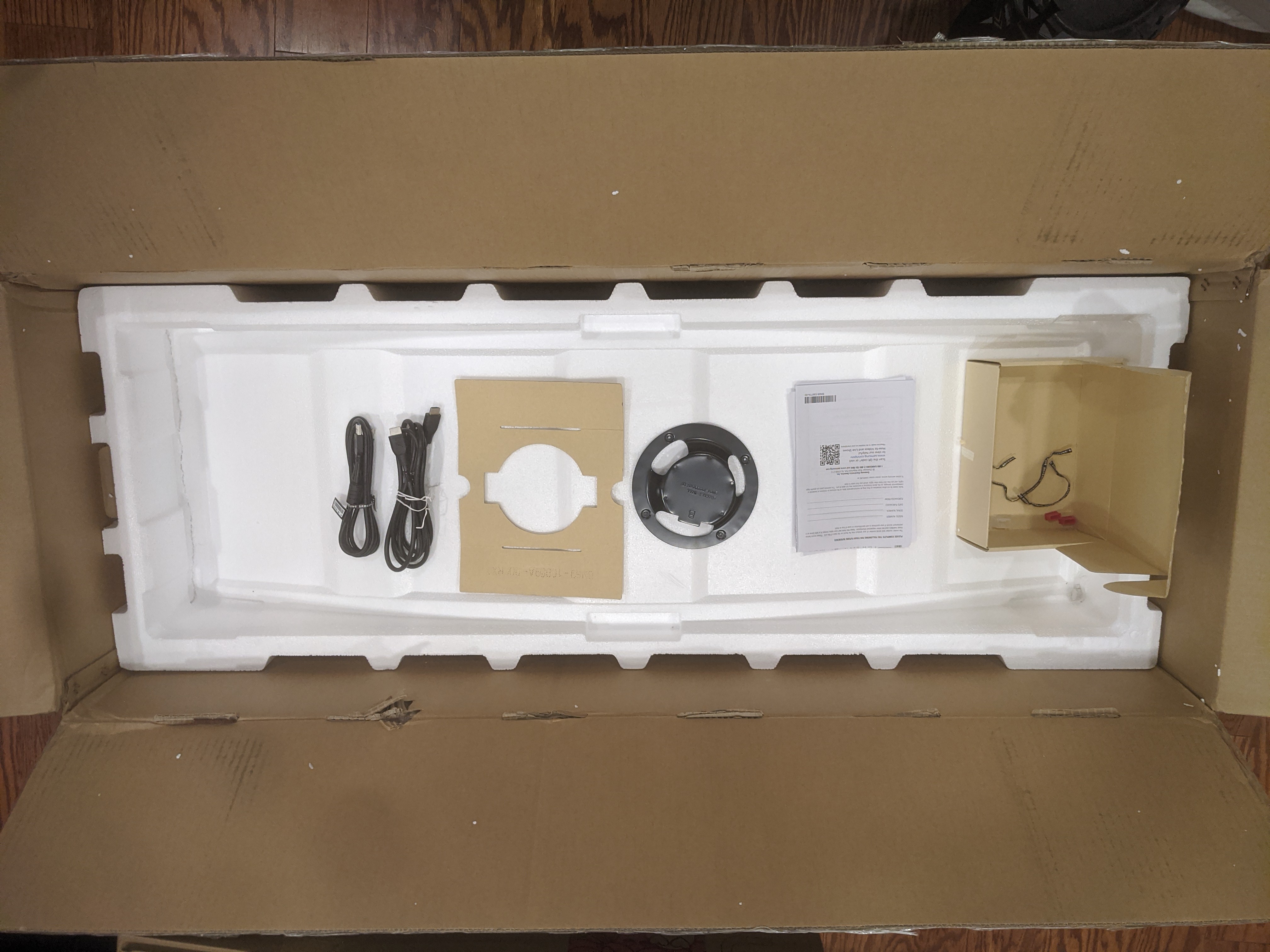 Samsung Odyssey CRG9 49" Super Ultrawide Monitor - photo 5