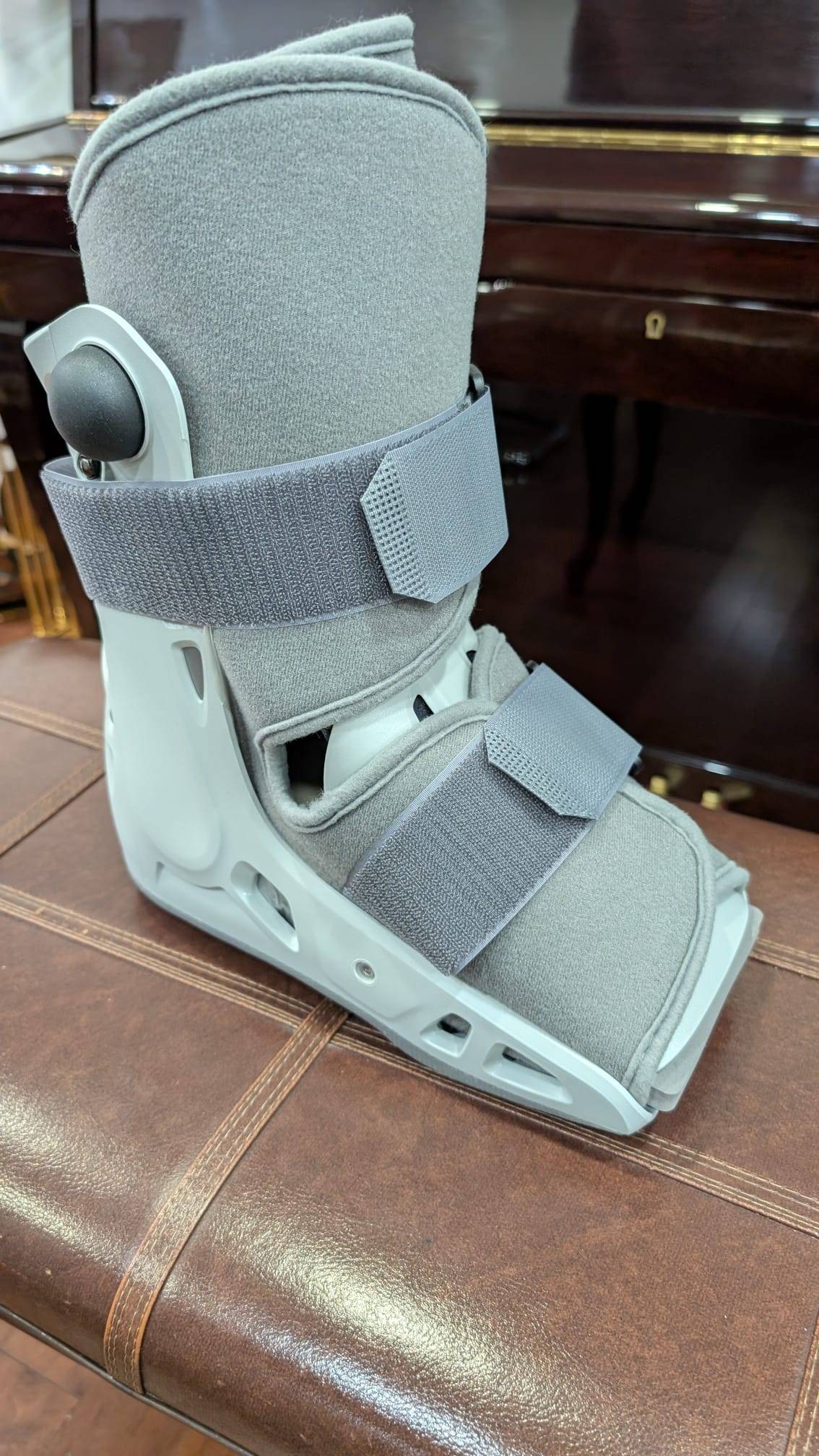 Aircast Walking Boot (New) – Inflatable Ankle Support