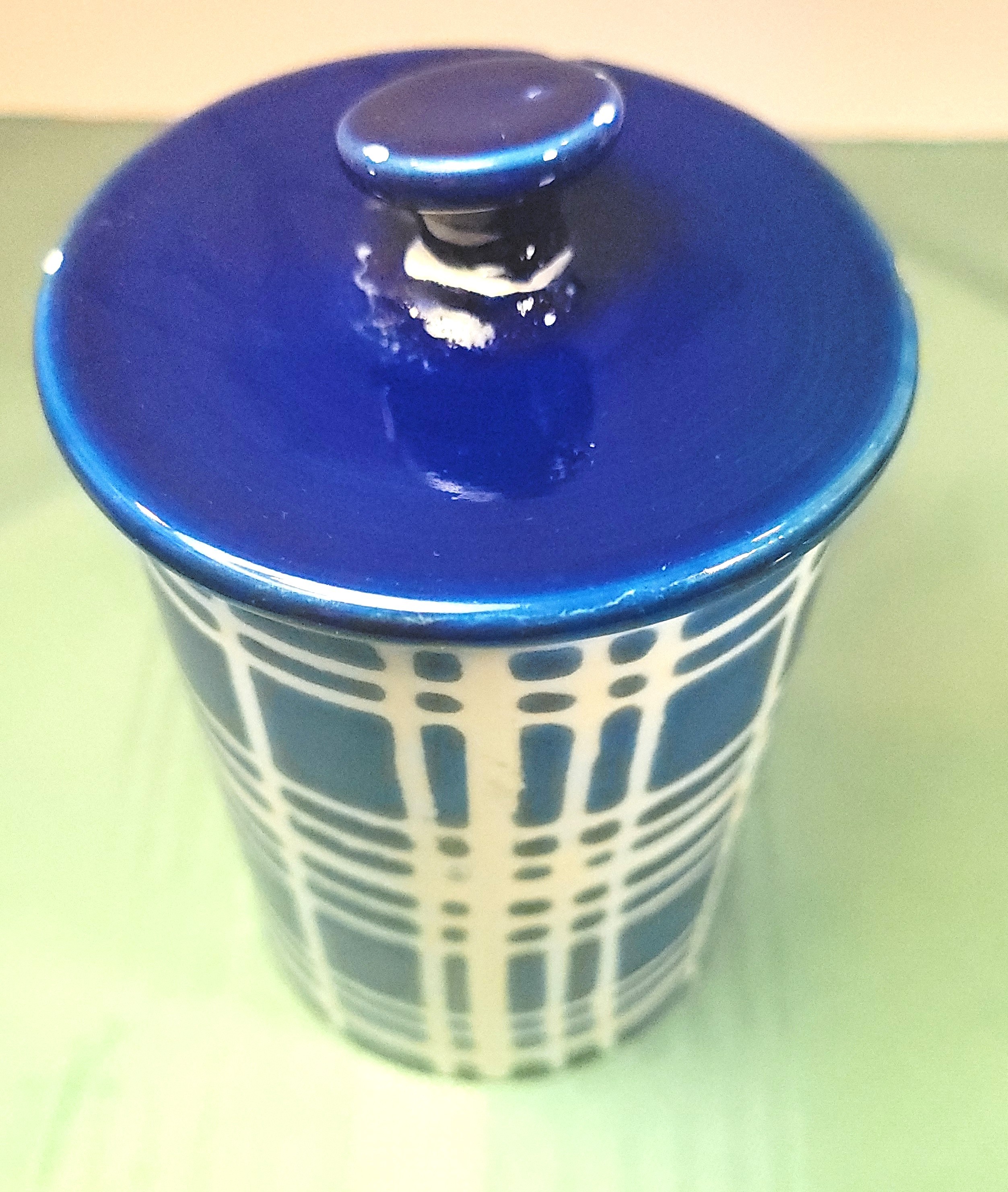 Circa 1978 H.M. Coby Italy Blue Plaid Hand-Painted Ceramic - photo 2
