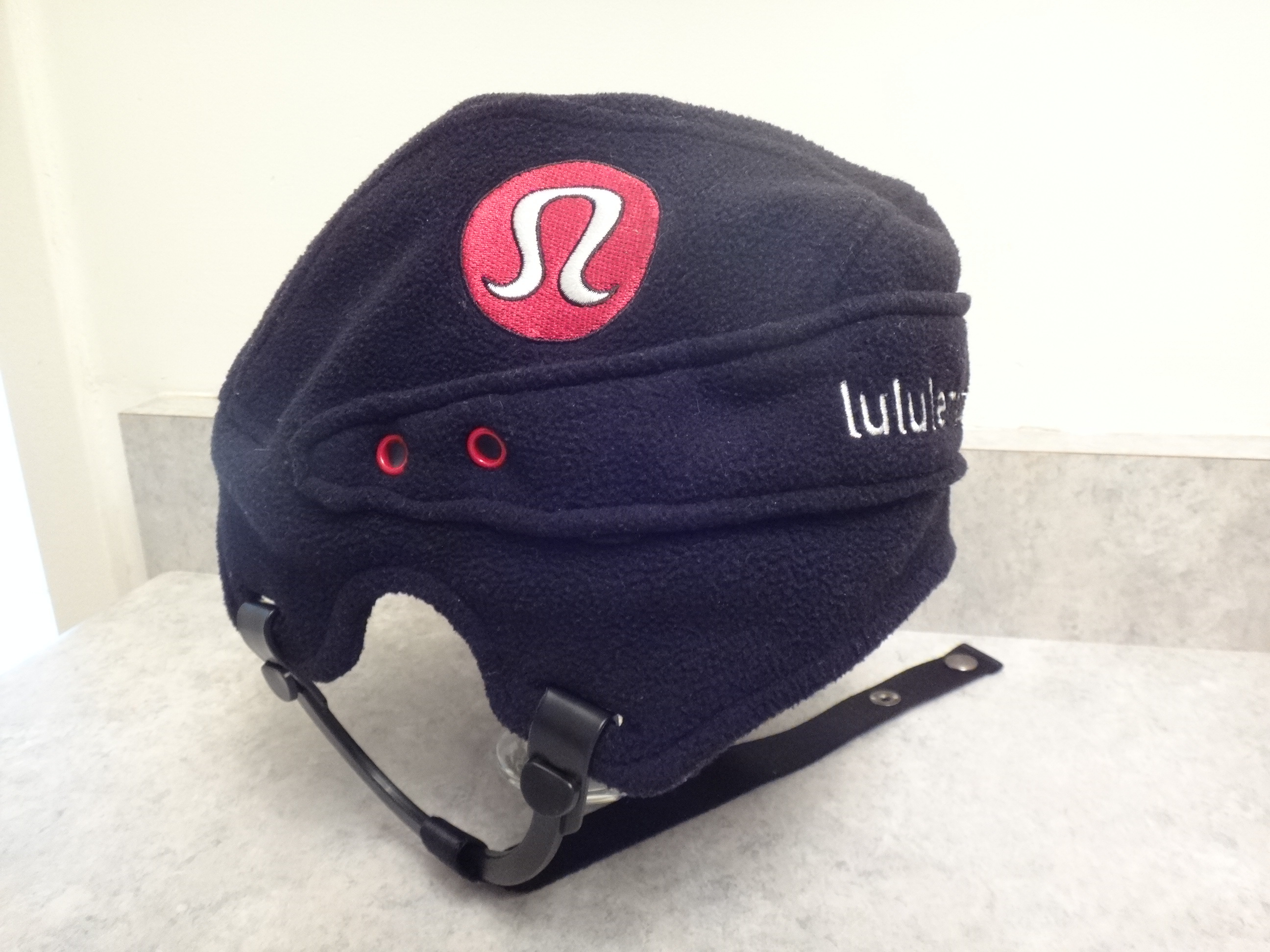 ✅♻️lululemon Black Hockey Helmet Fleece Winter Toque Hat