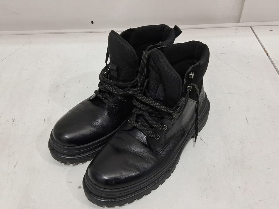 Men’s Kamik Grayson Boots Size 9 Black
