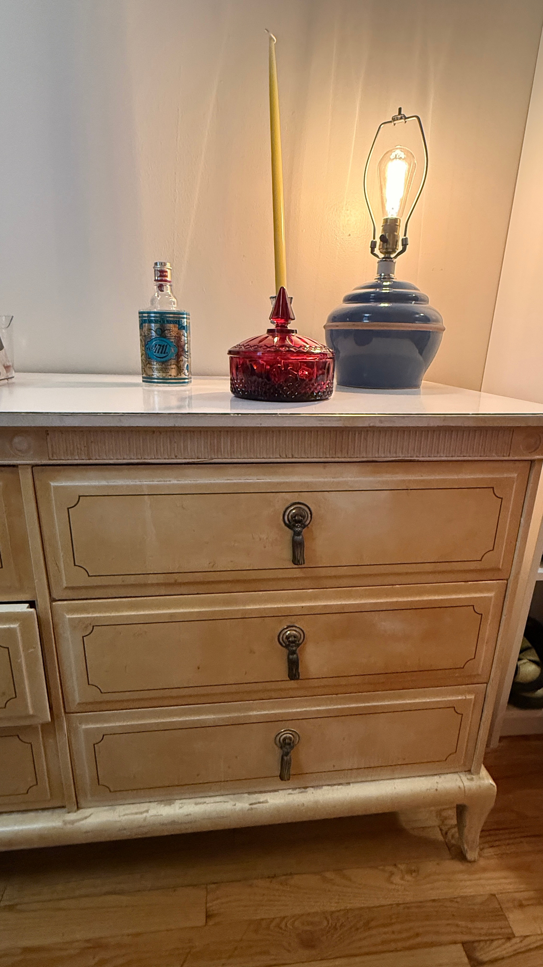 Vintage Dresser – Solid Wood, Lots of Storage (FREE) - photo 4