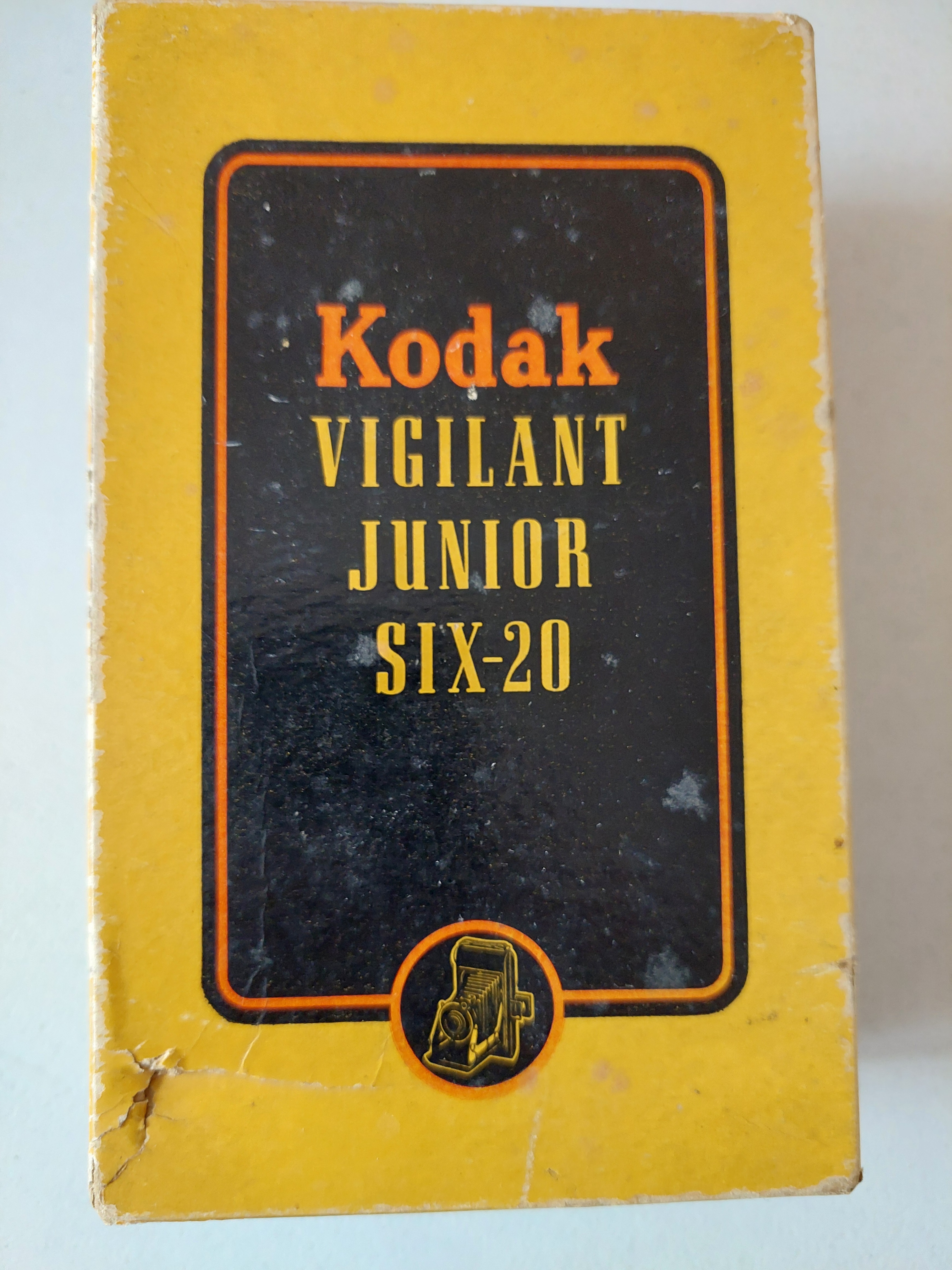 Kodak Vigilant Junior Six-20 Camera - photo 2