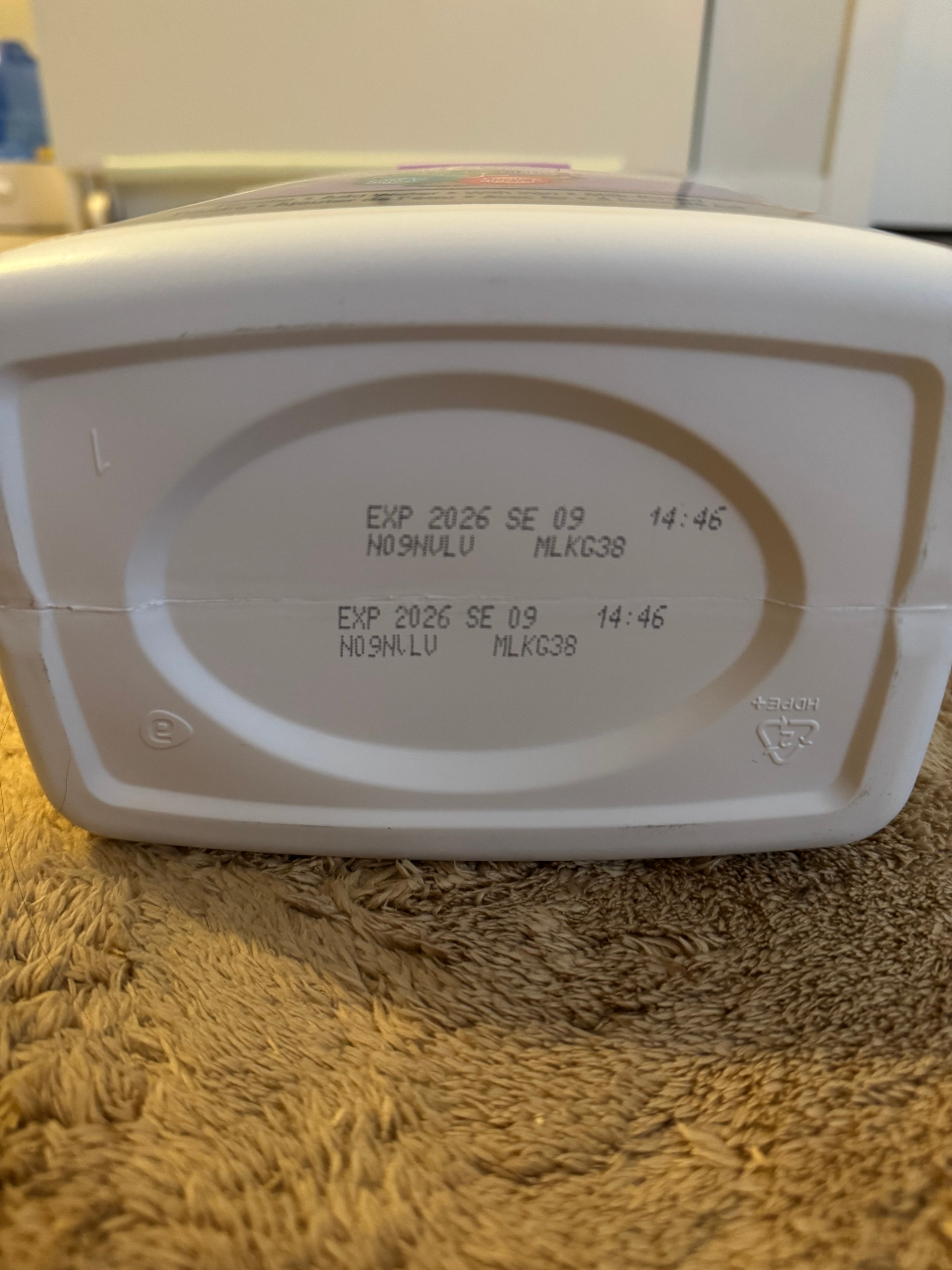 Kirkland Signature Sensitive to Lactose Infant Formula 1.36 kg - photo 2