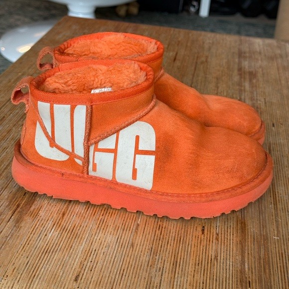 UGG Classic II Boot Orange Size 6 US