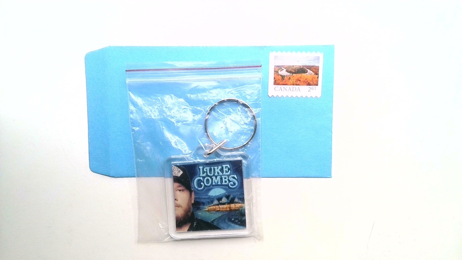 LUKE COMBS ( GETTING OLD ALBUM KEY CHAIN ) - photo 2
