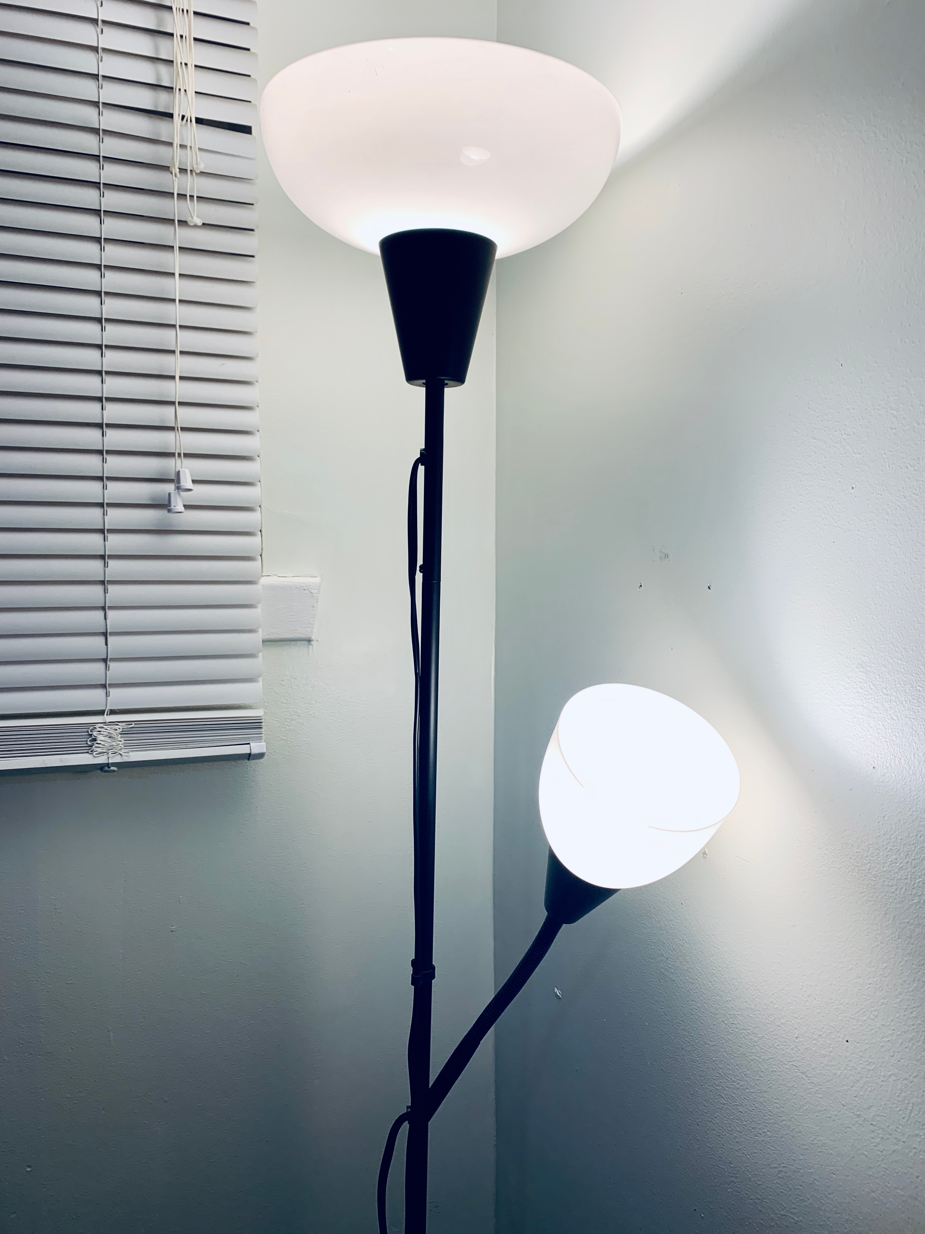 TÅGARP Floor uplighter/reading lamp, black/white