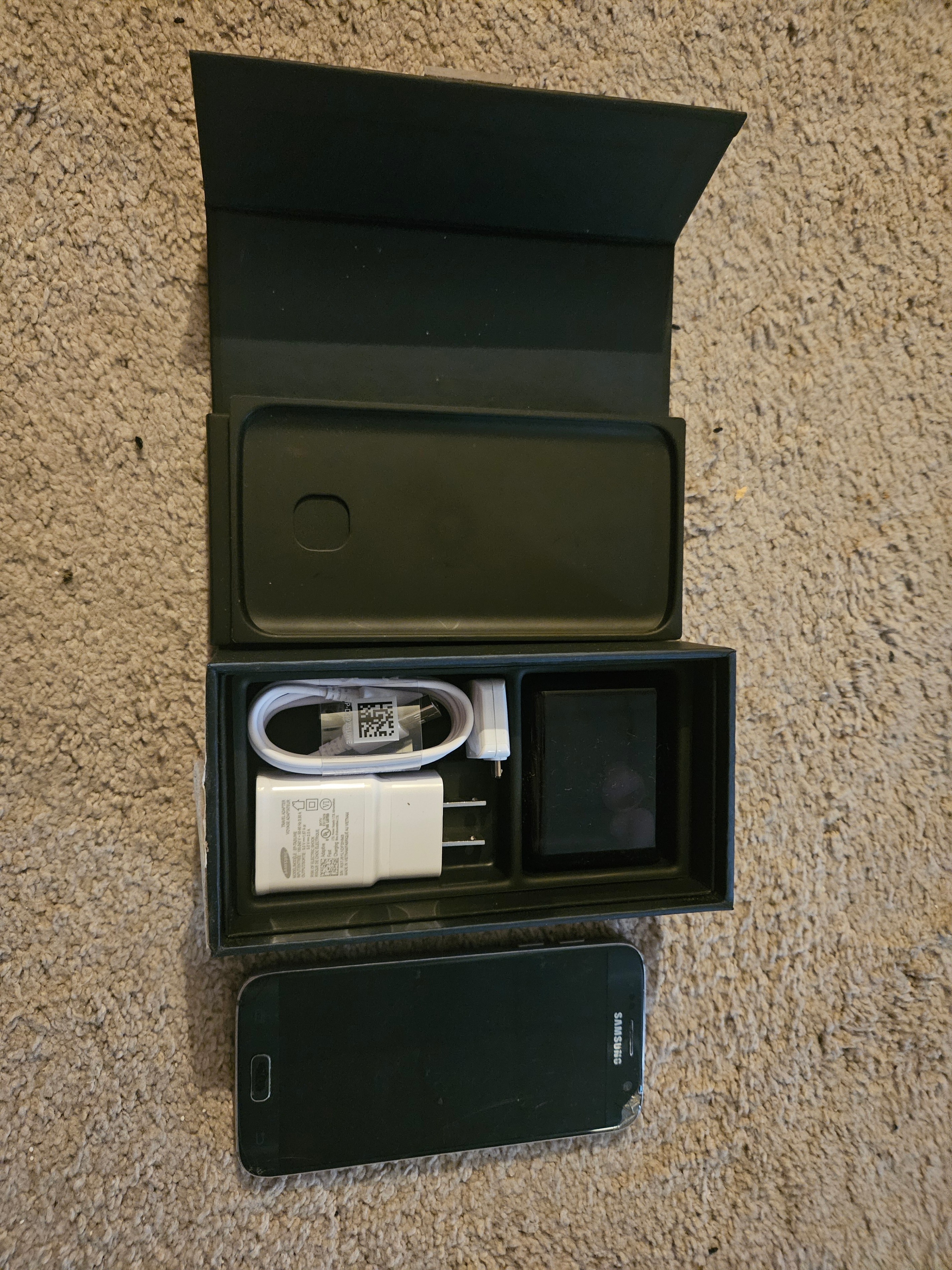 Samsung Galaxy S7, 32GB, MicroSD Card Slot, Black, Unlocked! - photo 2