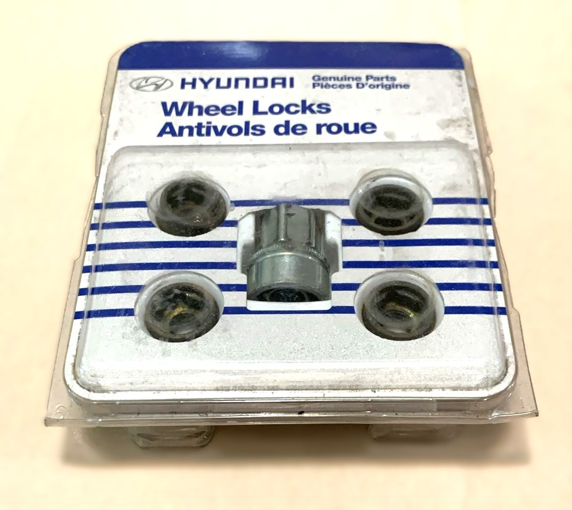 NEW Hyundai Alloy Wheel Locks Fits Elantra Tucson SantaFe Kona