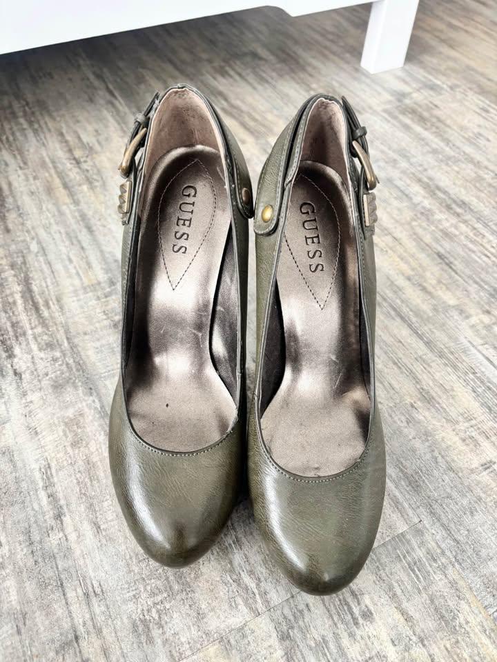 Gorgeous Size 8 high heel shoes - photo 4