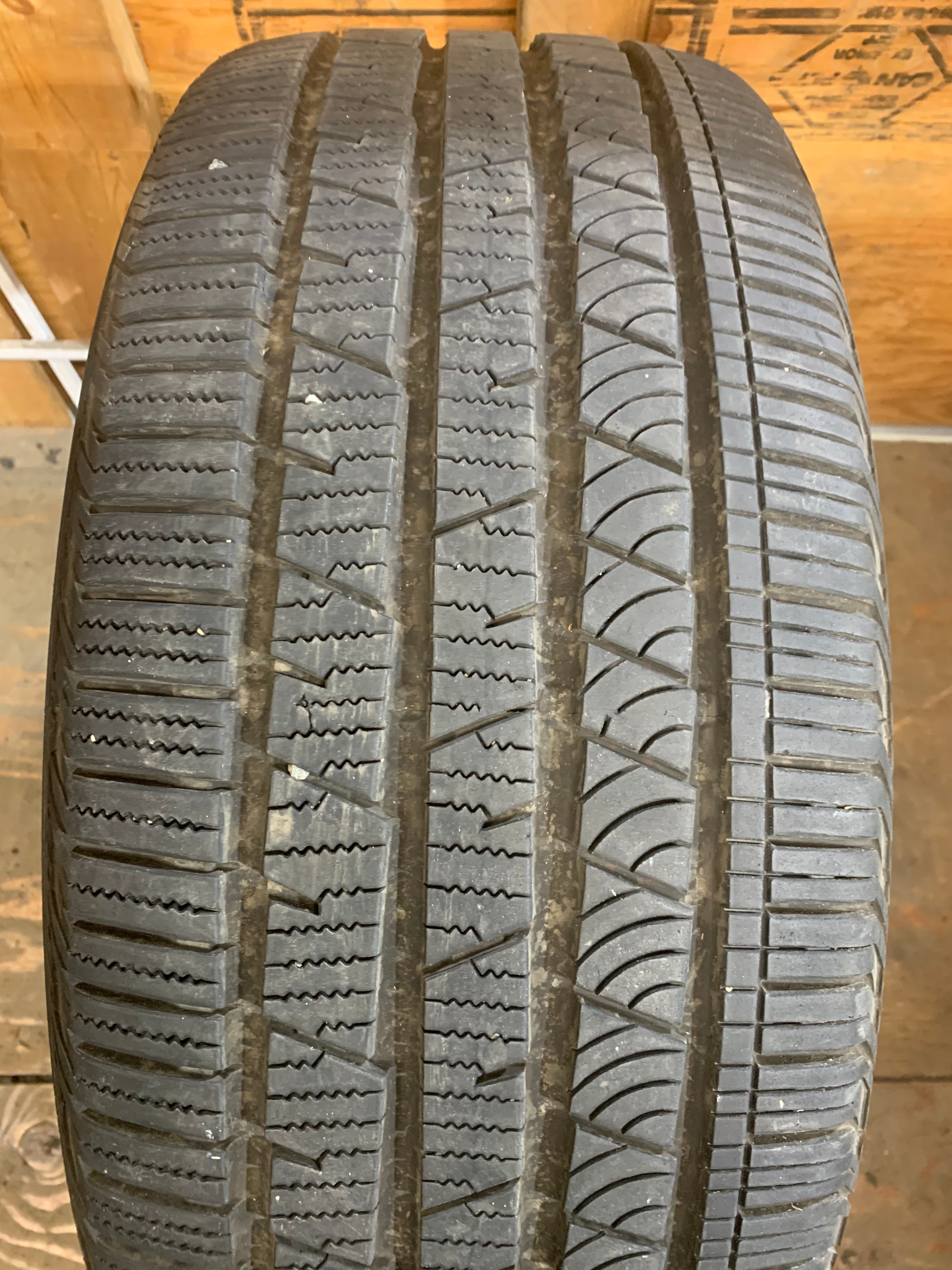 1 X single 255/45/20 Continental cross contact LX Sport AO L new