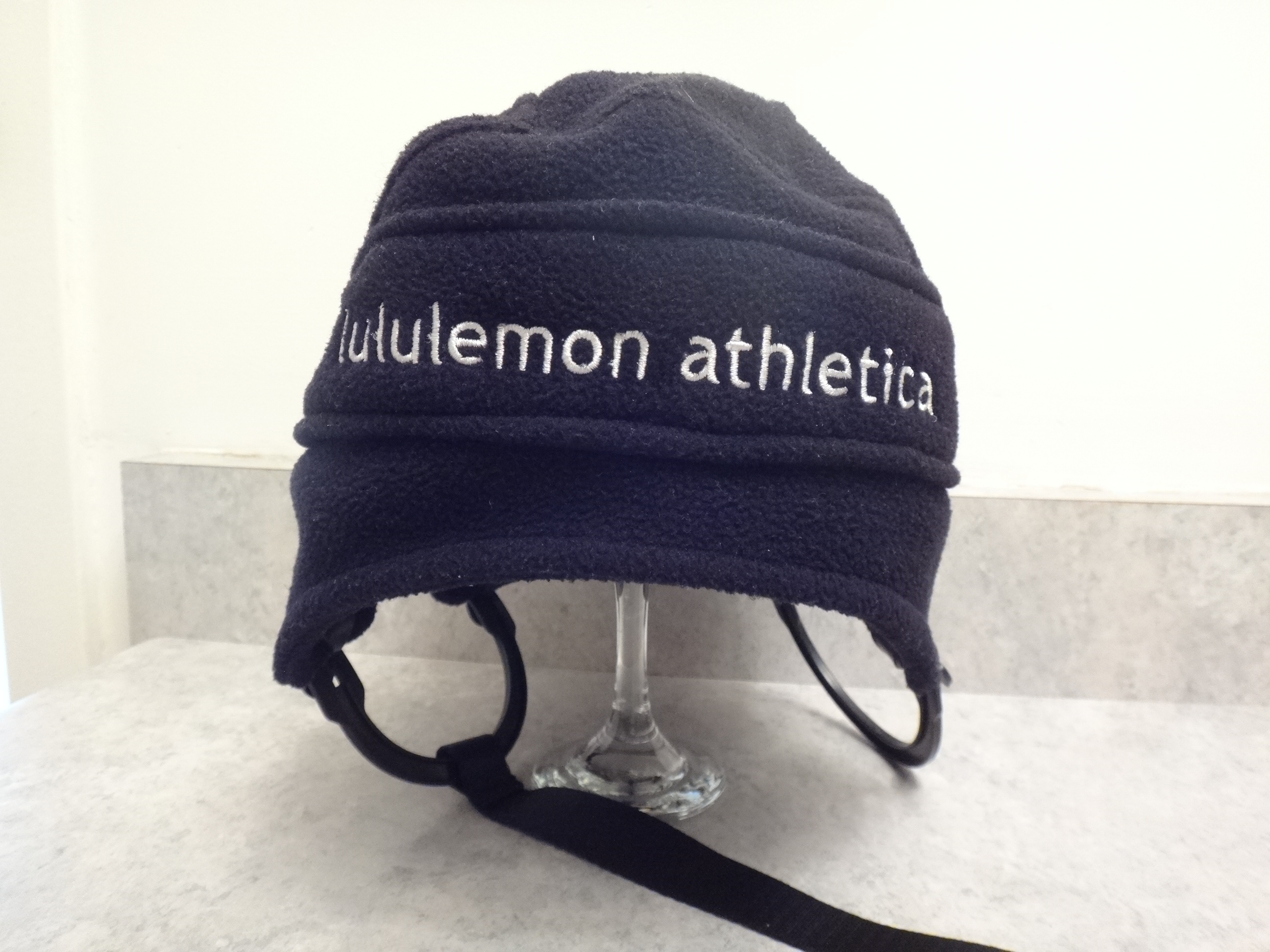 ✅♻️lululemon Black Hockey Helmet Fleece Winter Toque Hat - photo 2