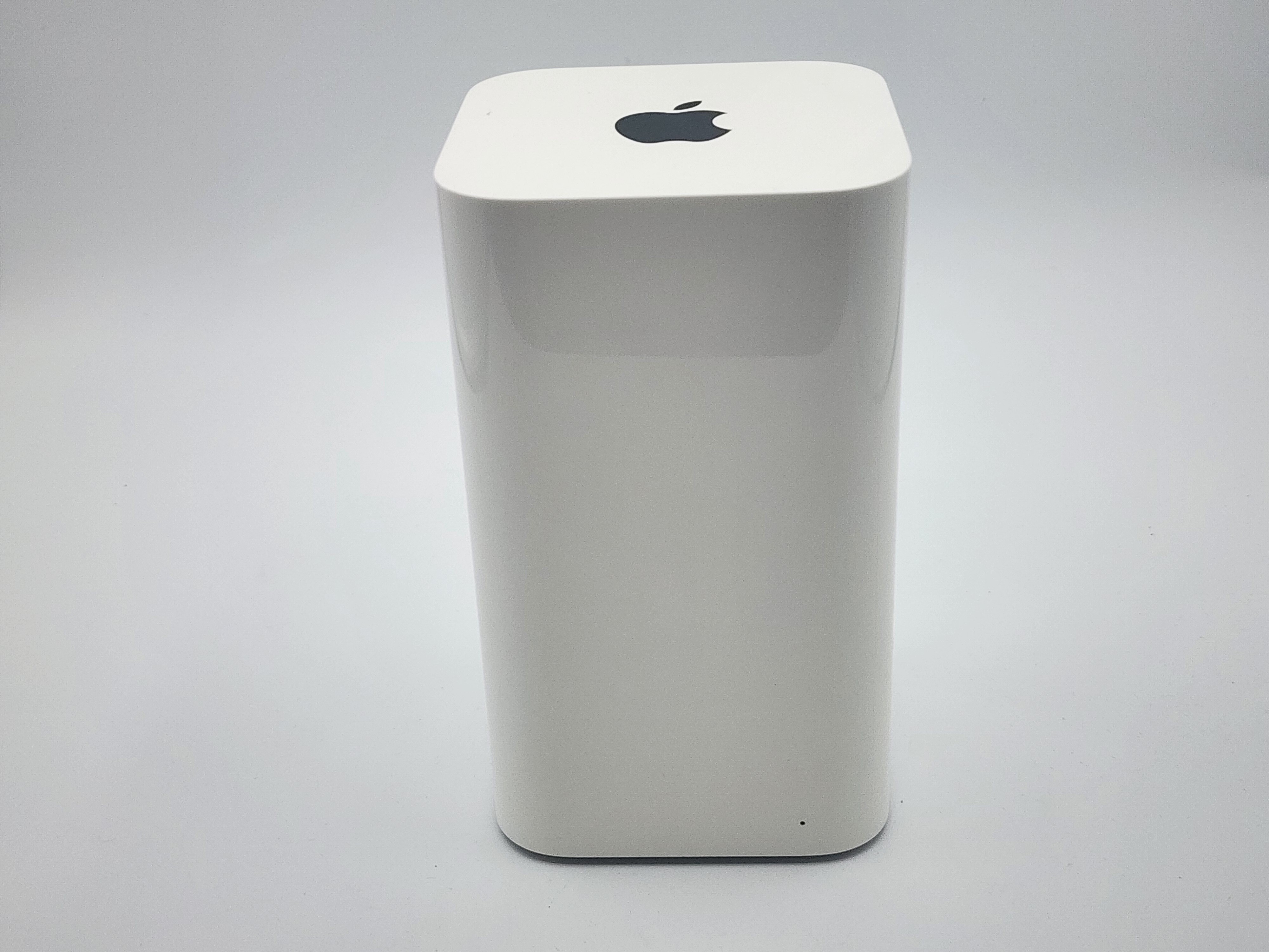 Apple AirPort Extreme Router (Dual-Band WiFi)