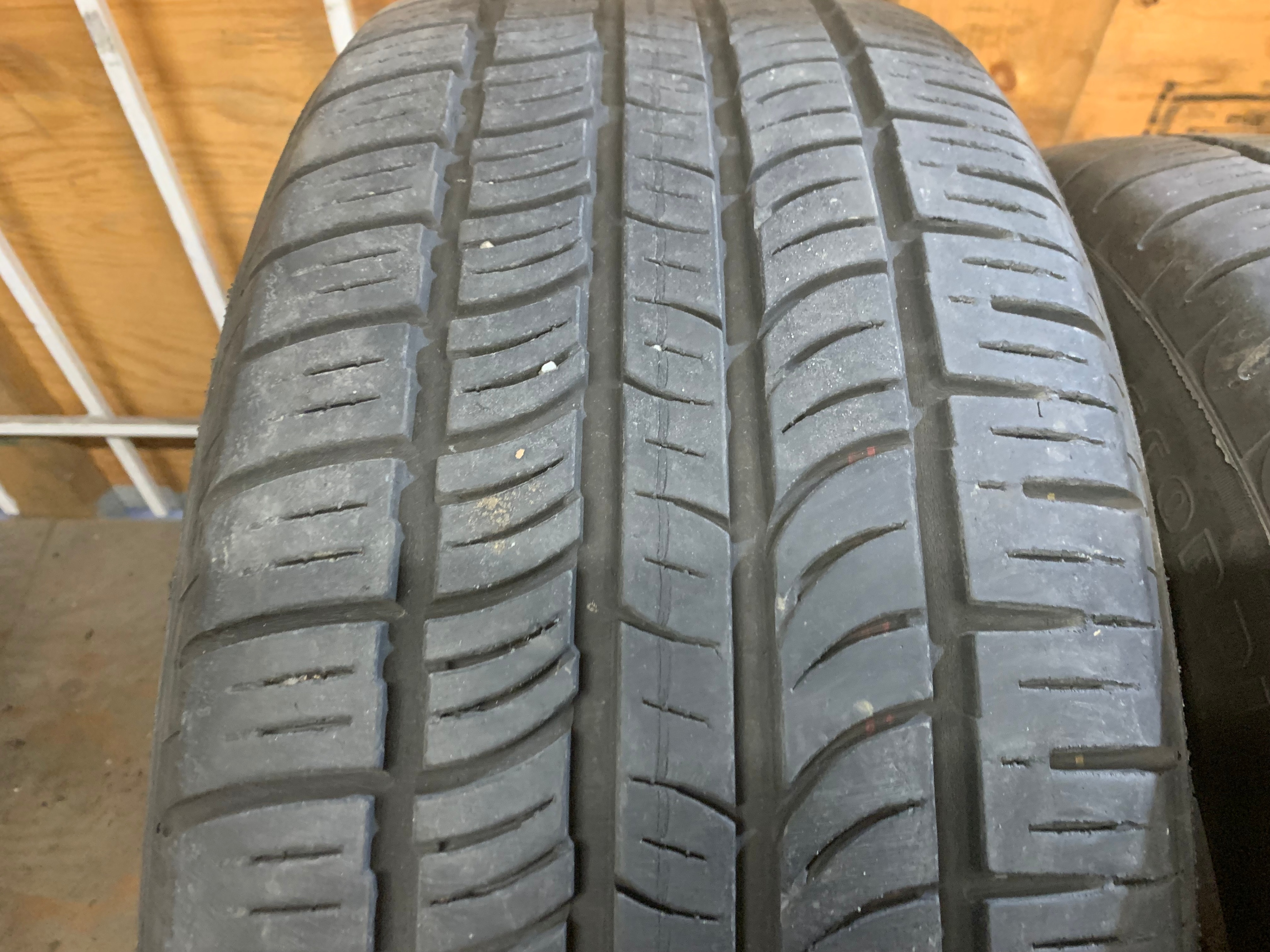 SET of 3 X 235/45/20 M+S 100H Pirelli Scorpion zero 70/80% tread - photo 2