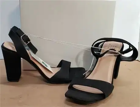 A New Day Sal Pumps SZ 9
