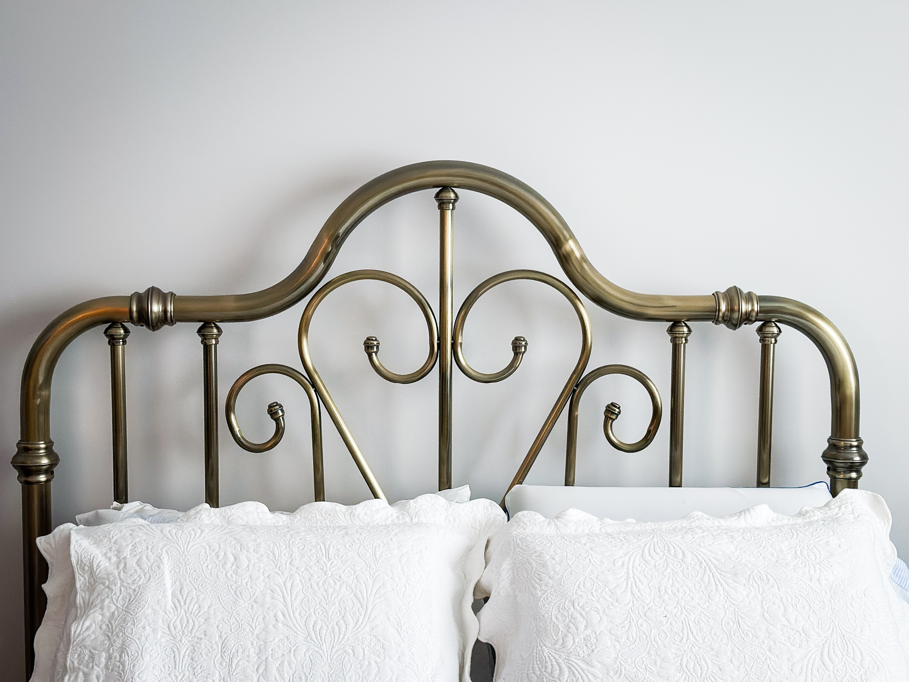 Antique Brass Bed Frame - Queen - photo 3