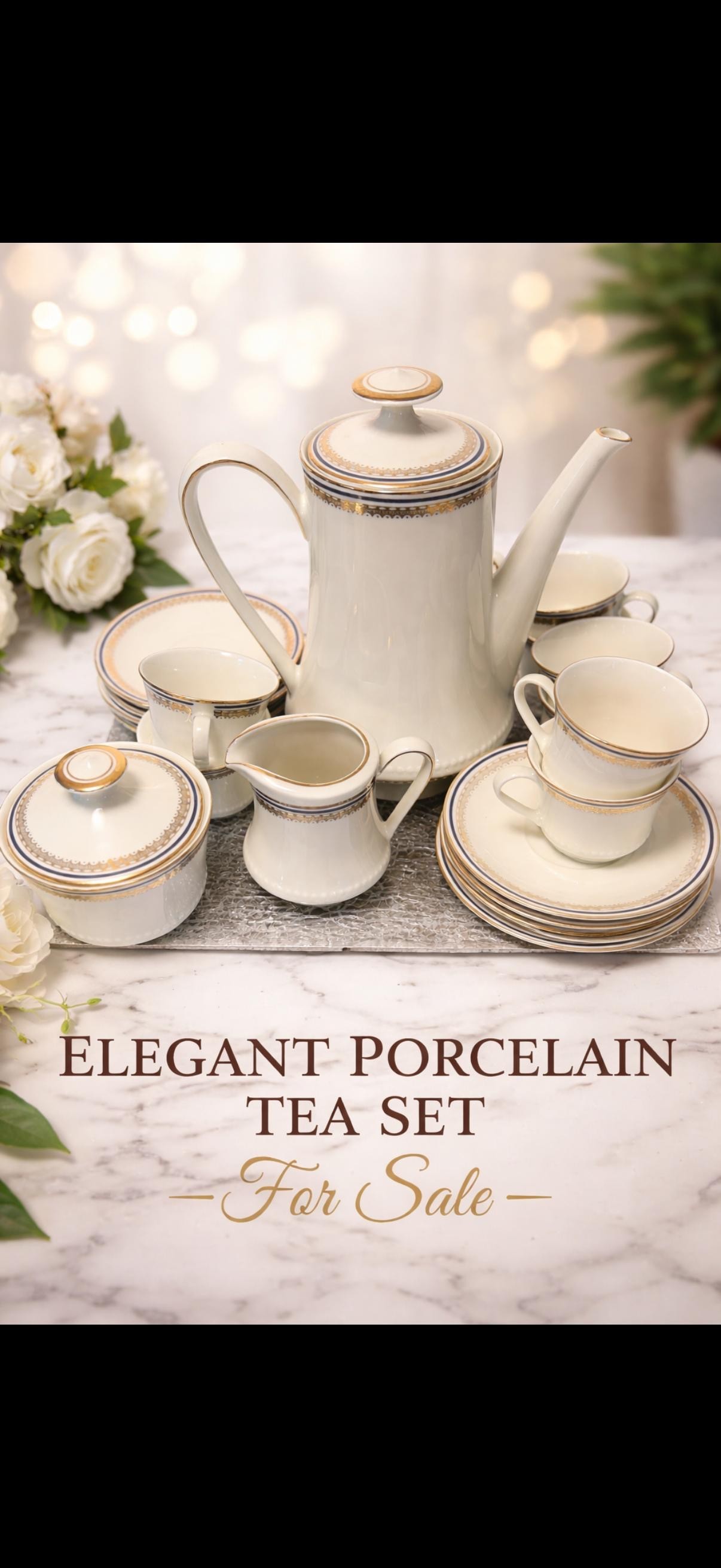 Vintage porcelain tea/coffe set with 25 pieces gold trim