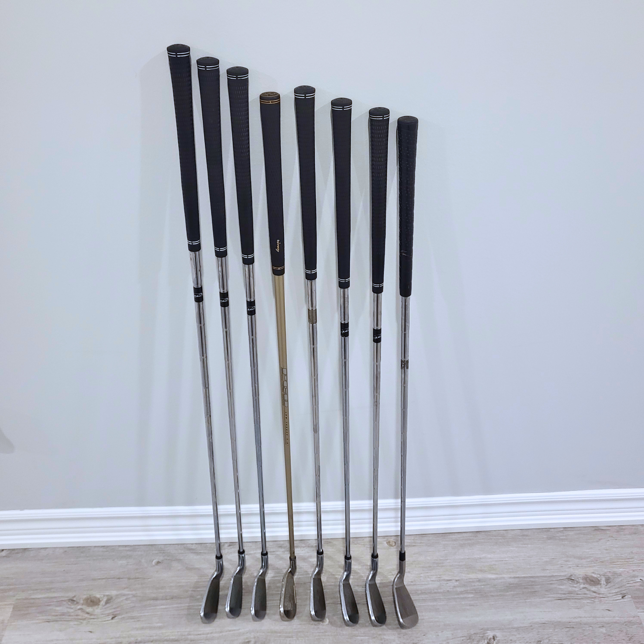 Pre-Loved - 8-Pc Multi-Brand Right-Handed Iron Set - South Ajax