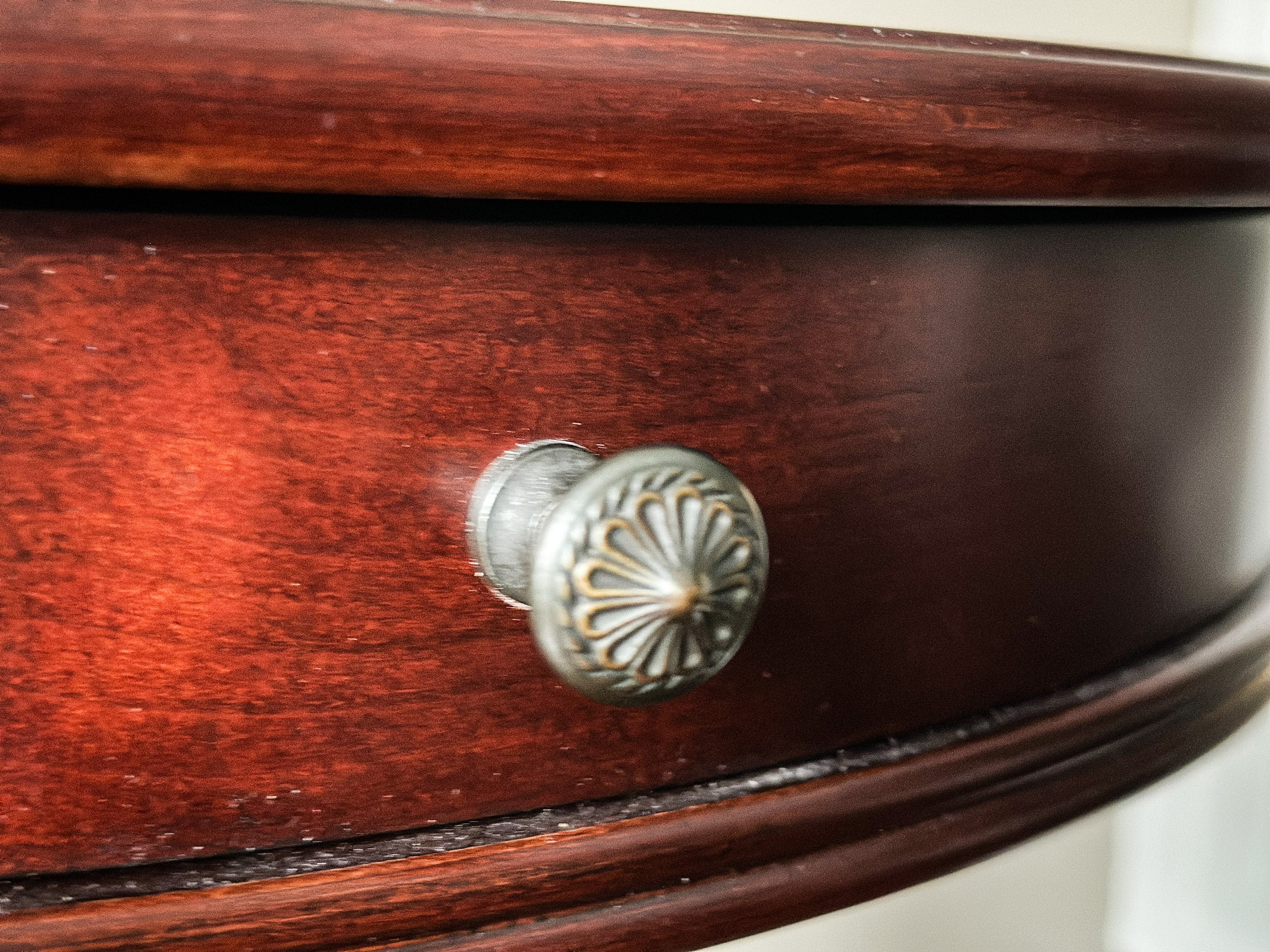 Round Solid Wood Mahogany Side Table - photo 3