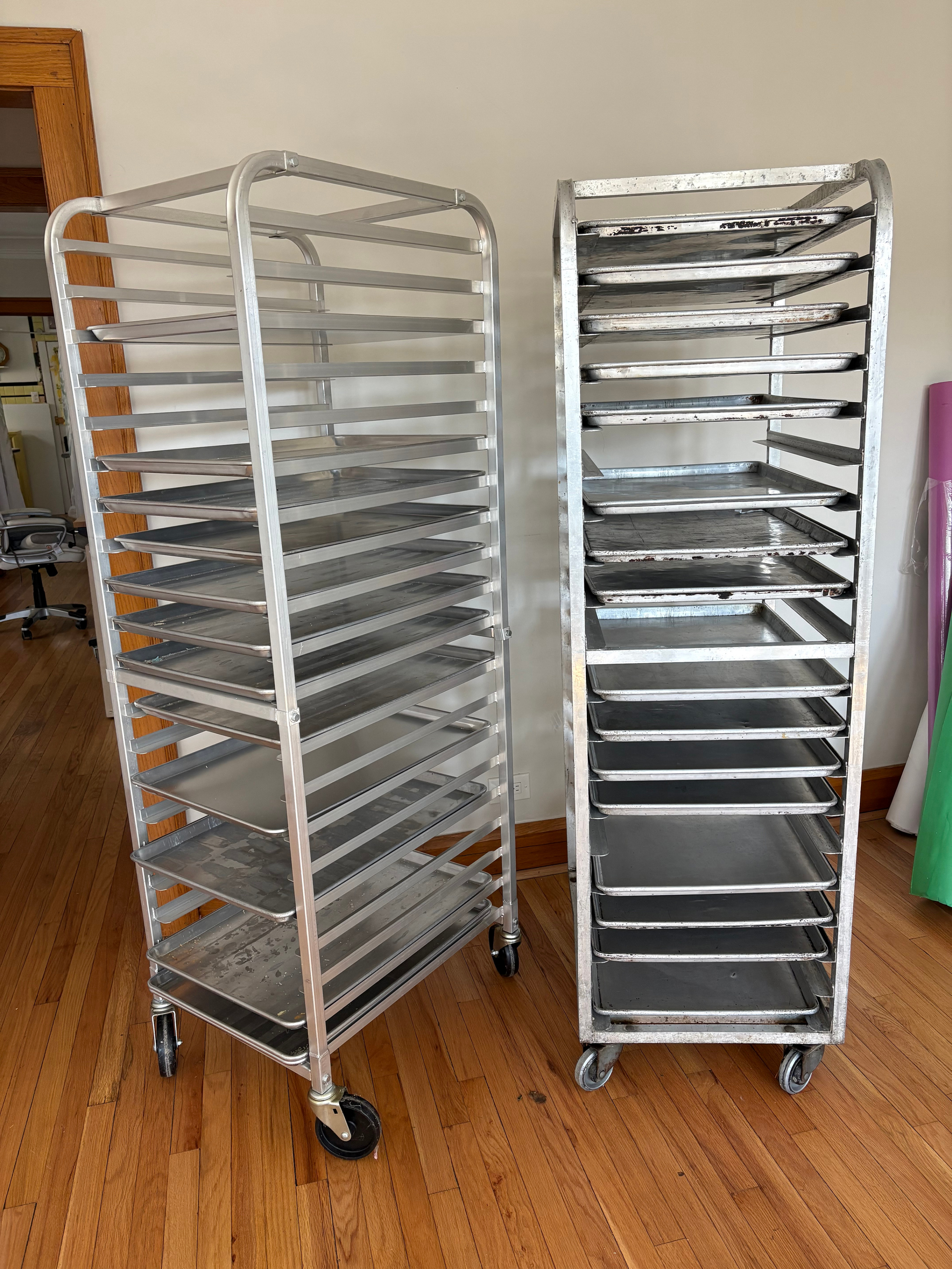 2 Bakers rack with 29 trays - photo 3