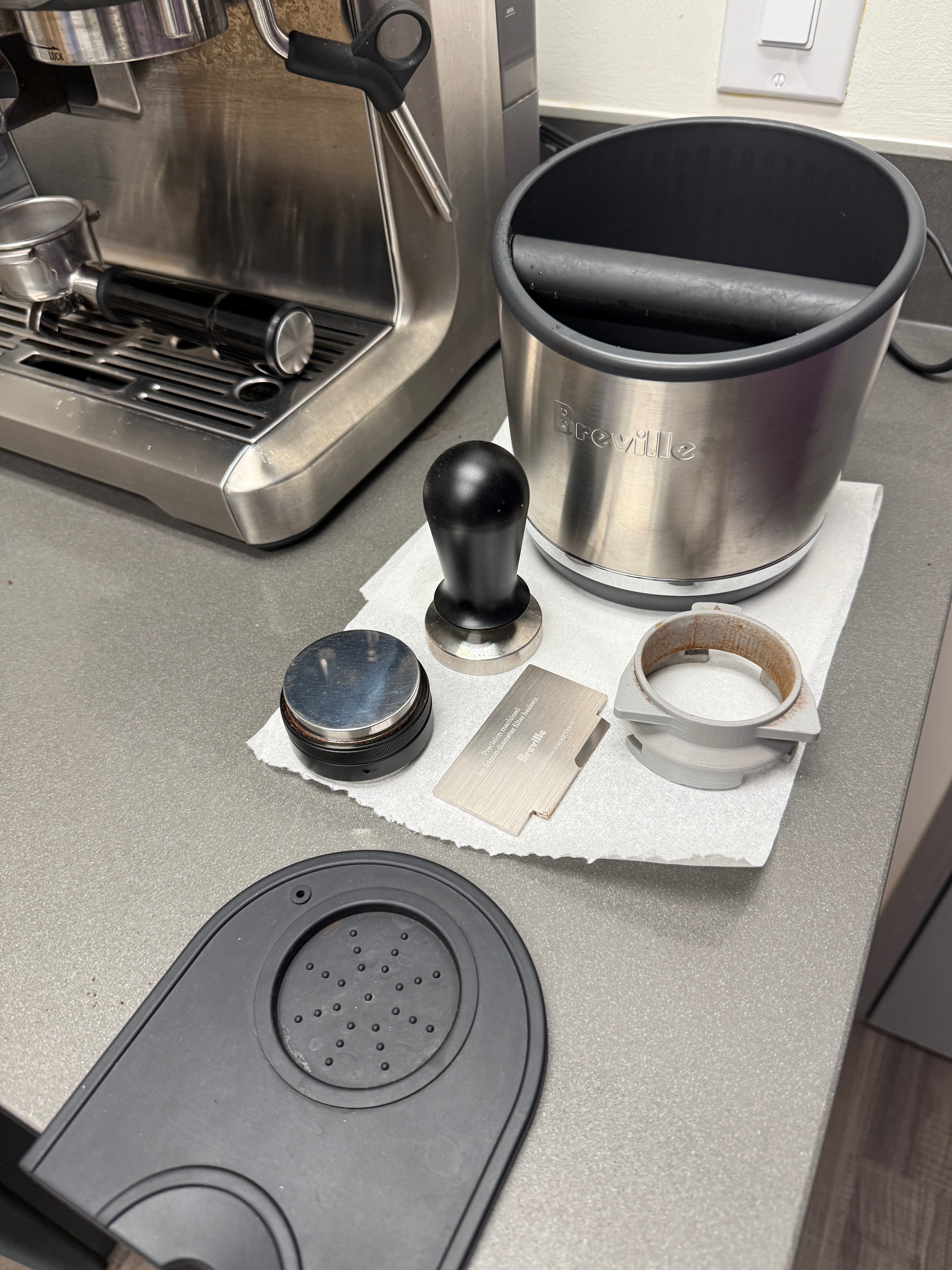 Breville Barista Express Espresso Machine - photo 3