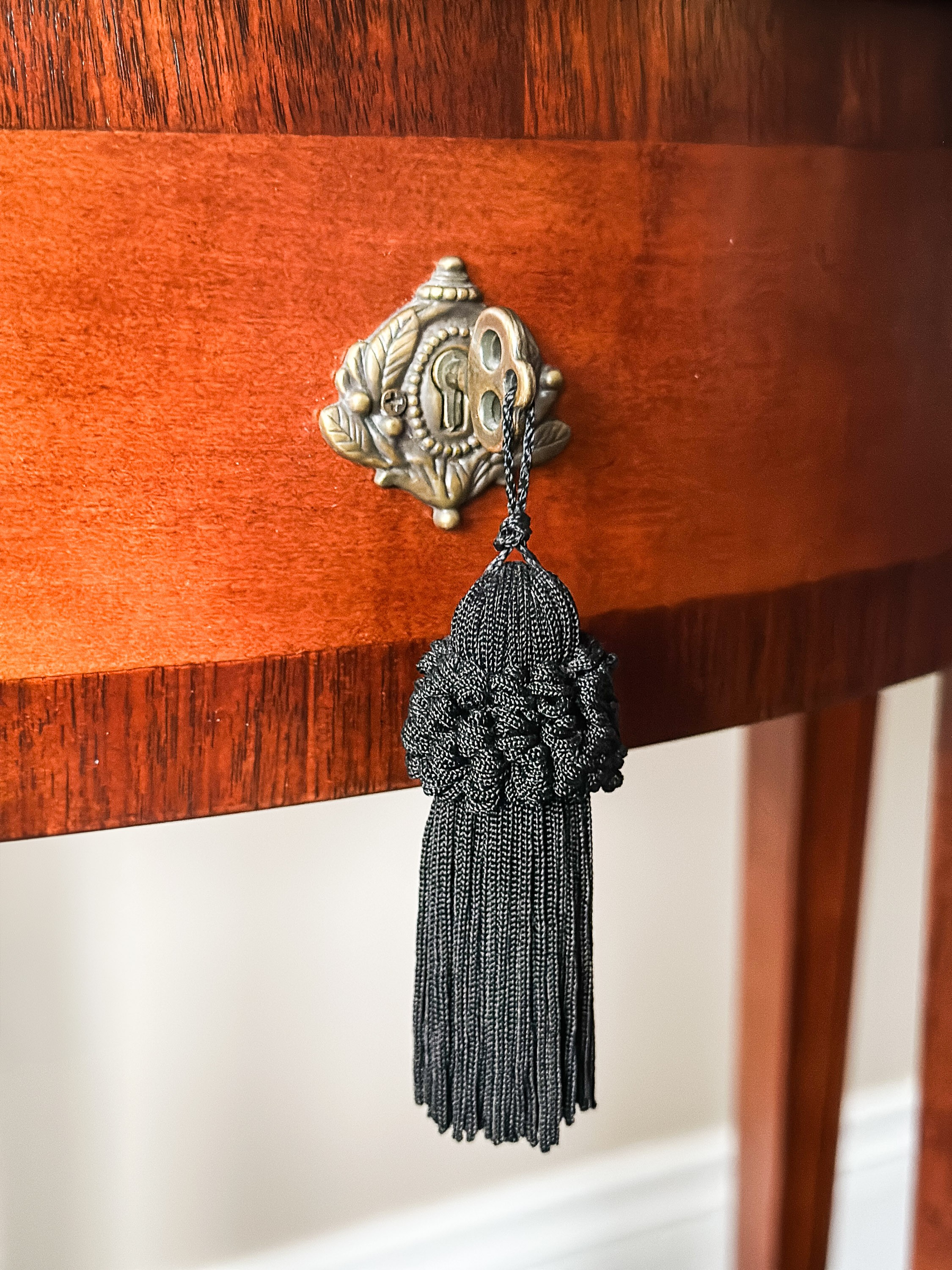 Solid Wood Half-Round Accent Table - photo 4