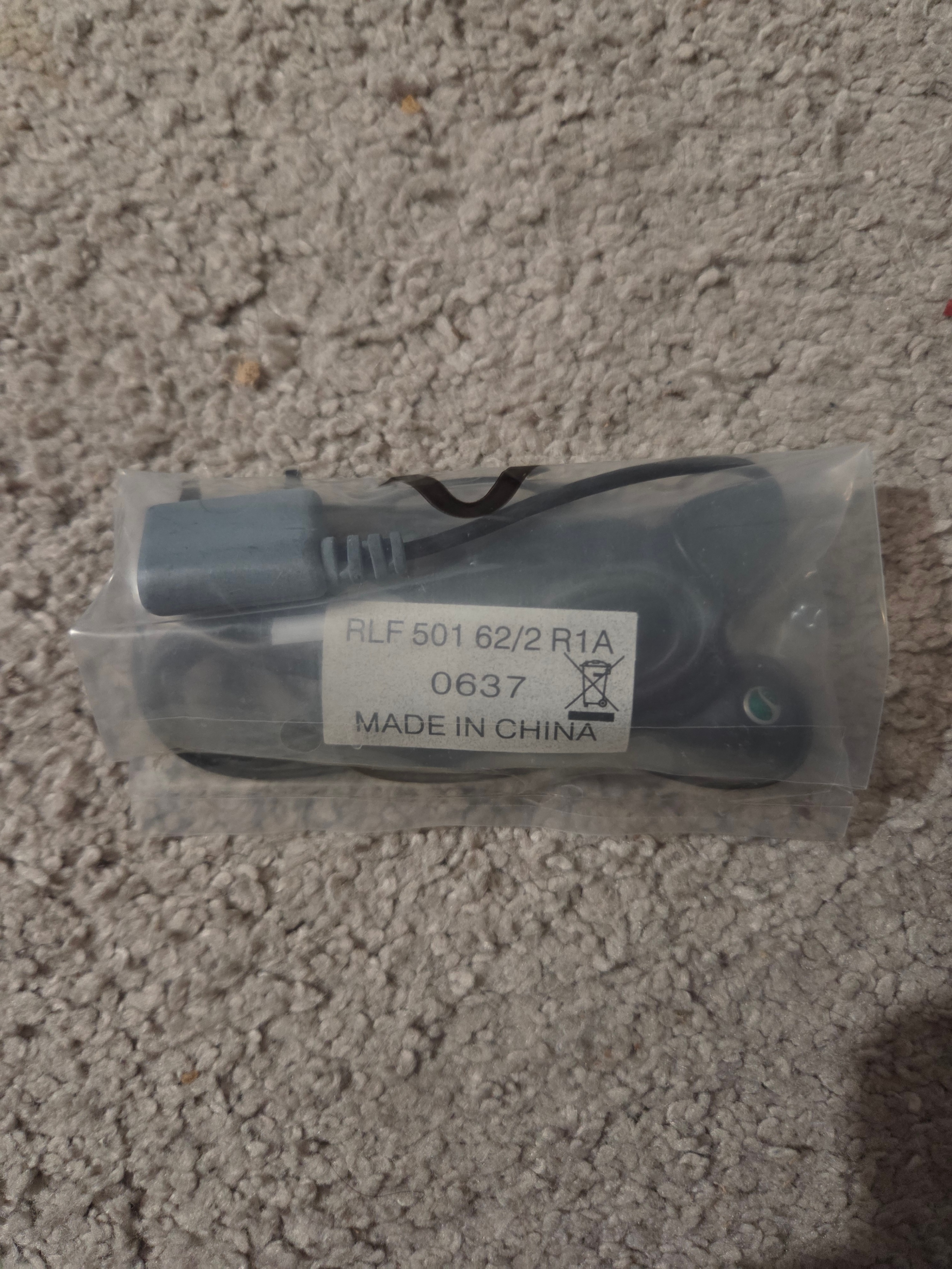 New Original Sony Ericsson FastPort Earbuds, RLF 501 62/2 R1A