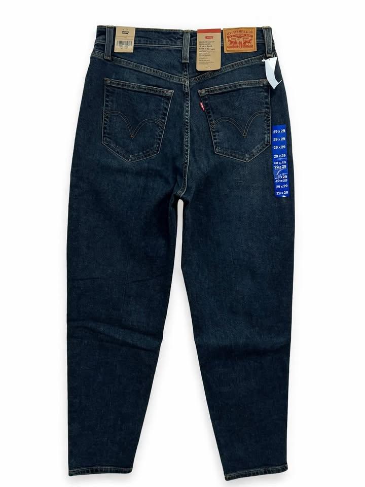 Brand-new LEVI's High Waisted Mom Jeans - photo 2