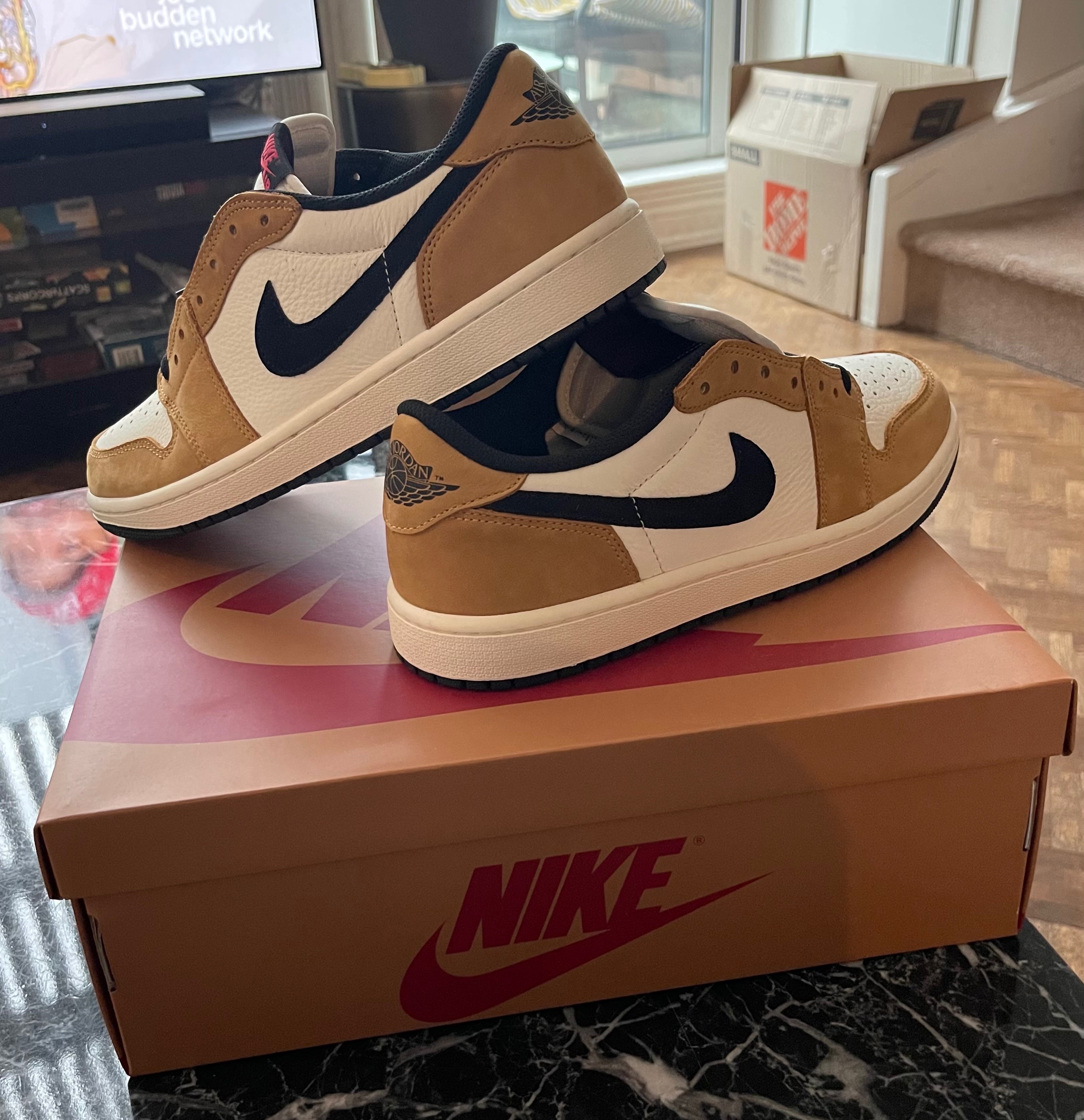 Brand New Jordan 1 Low "Rookie of the Year" - Size 10.5
