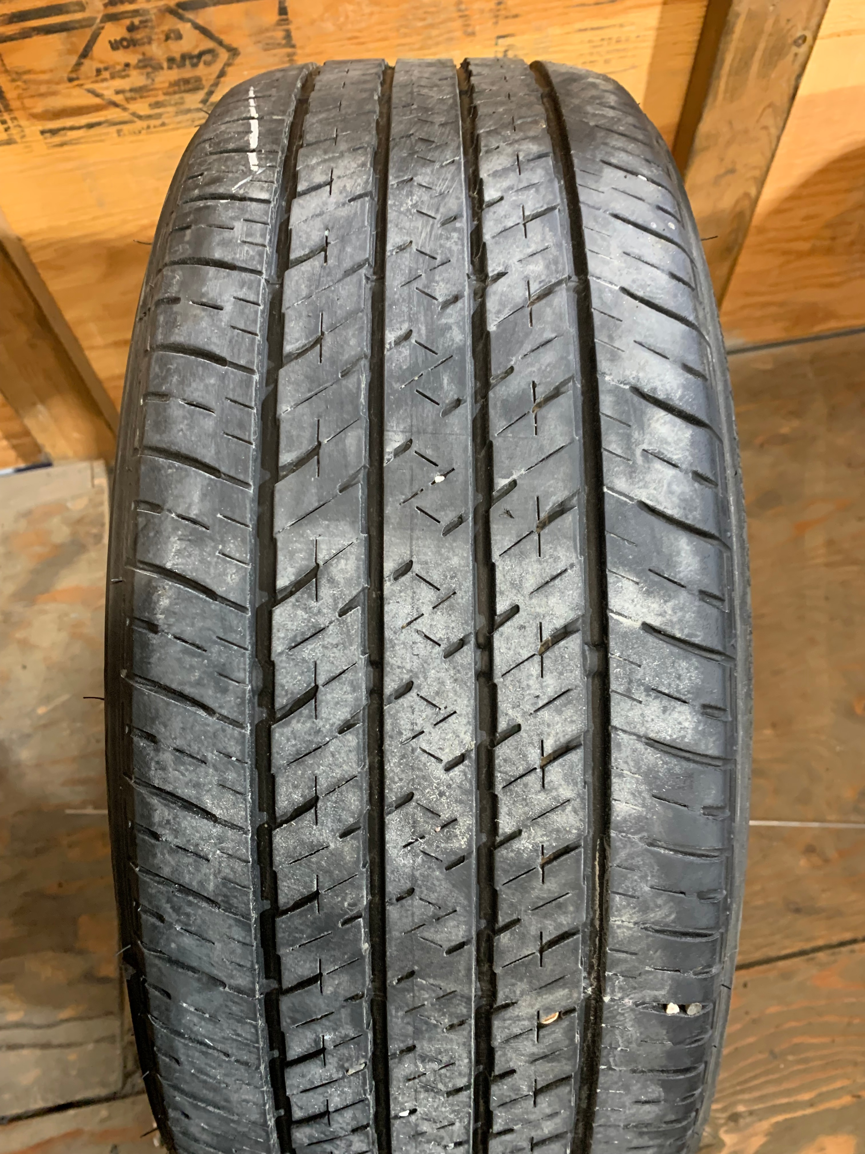 1 X single 215/55/17 Bridgestone Ecopia EP422+ with 65% tread