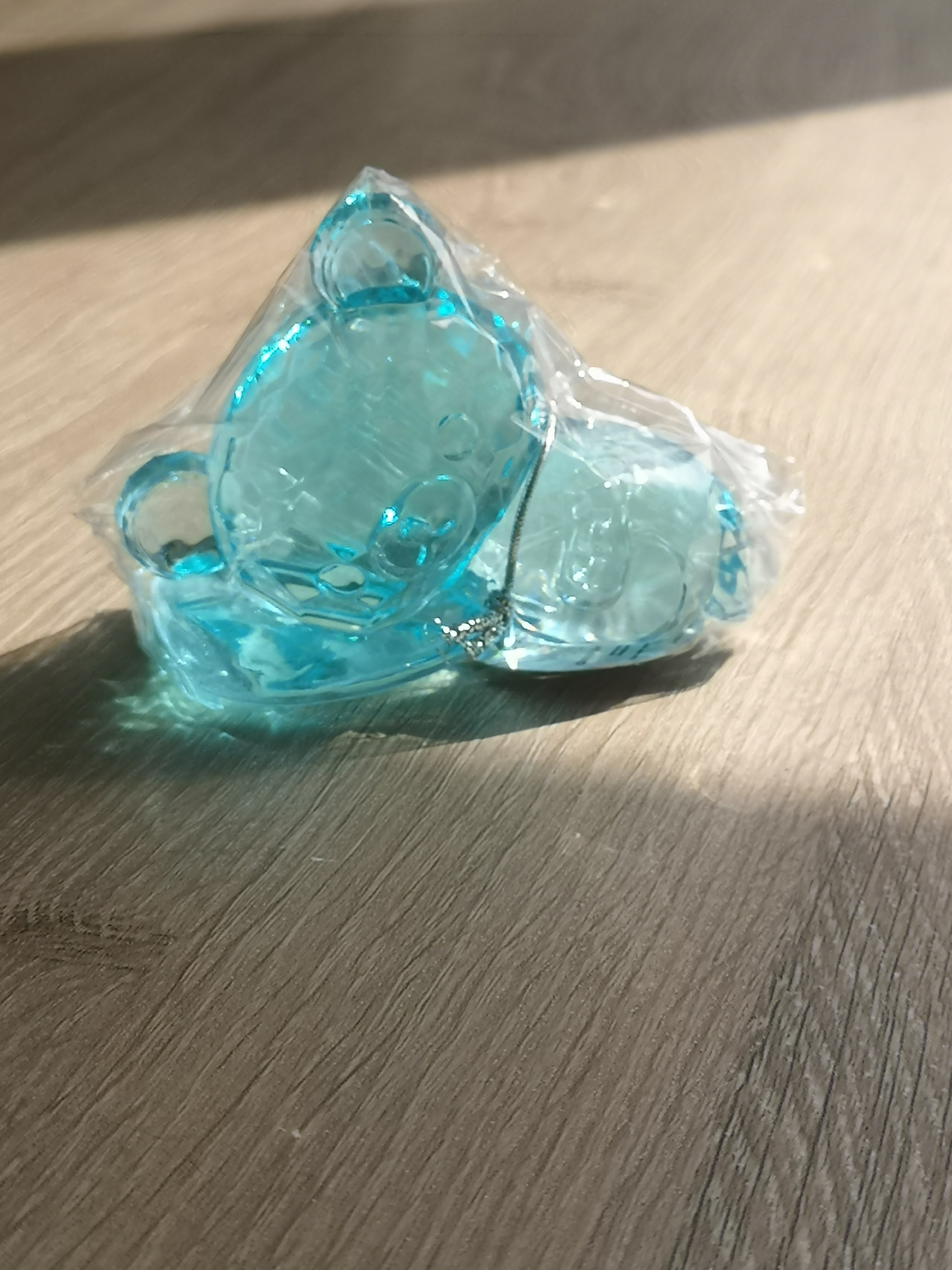 AUTHENTIC Sleeping RILAKKUMA blue acrylic crystal