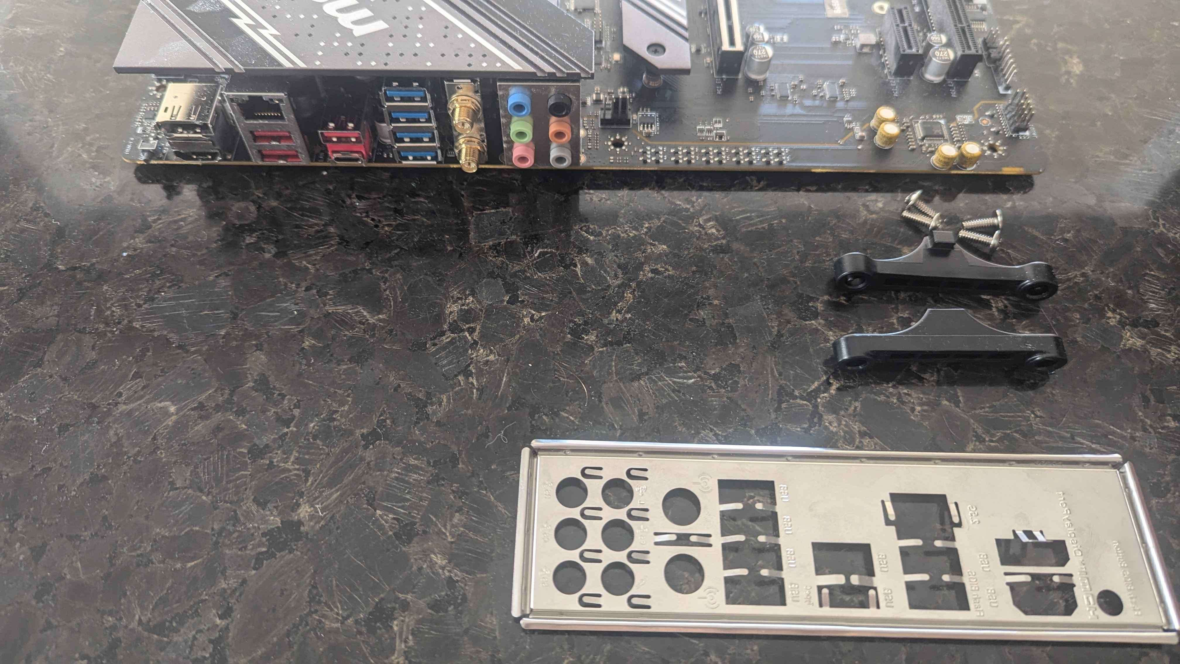 MSI B650 GAMING PLUS WIFI - photo 2