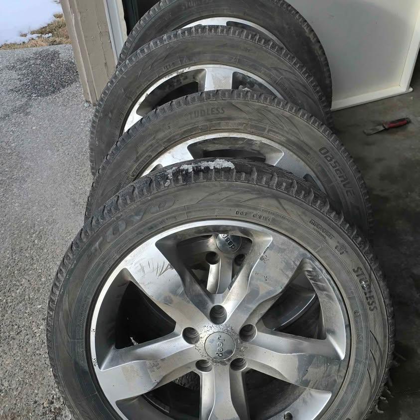 Jeep rims 20" 5x127 + winter tires