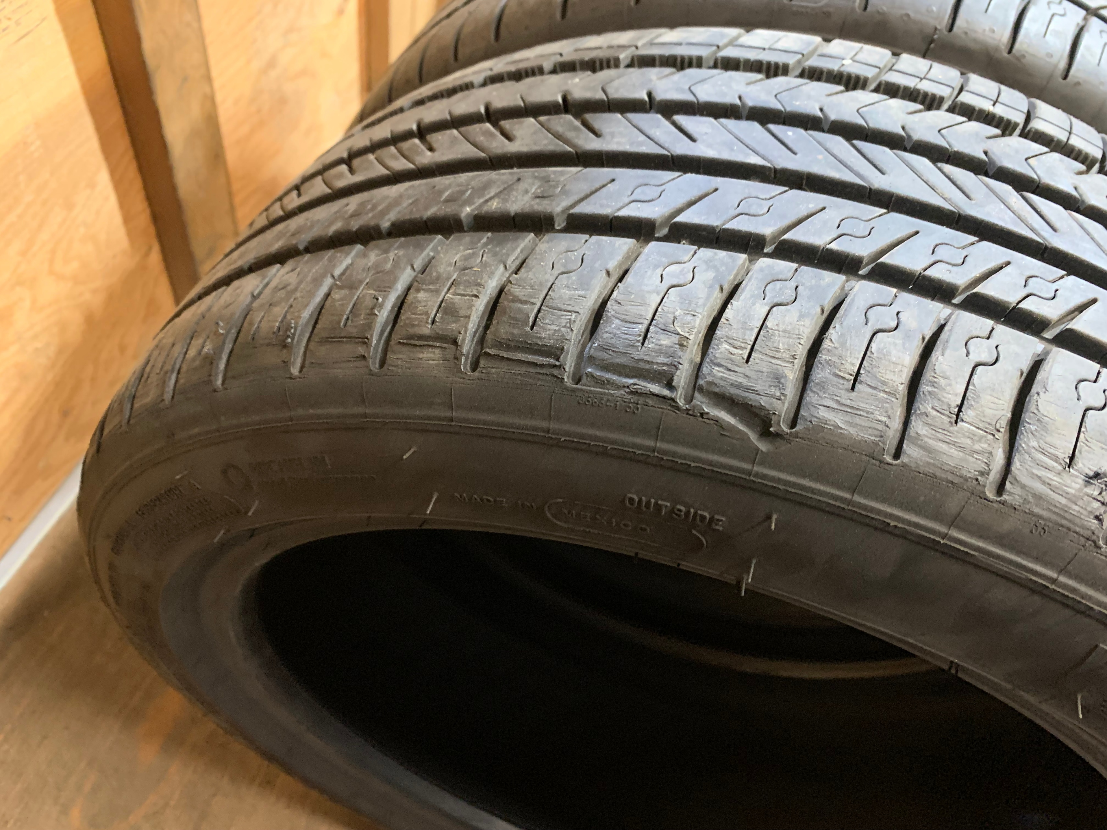 PAIR of 215/45/17 91Y XL M+S Michelin Pilot AS4 with 80/90% - photo 3