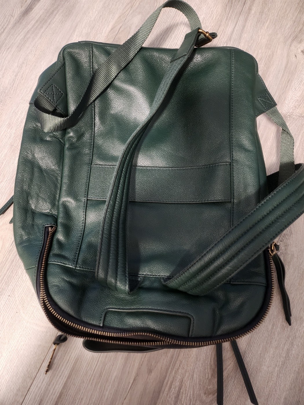 High‑quality leather backpack - photo 2