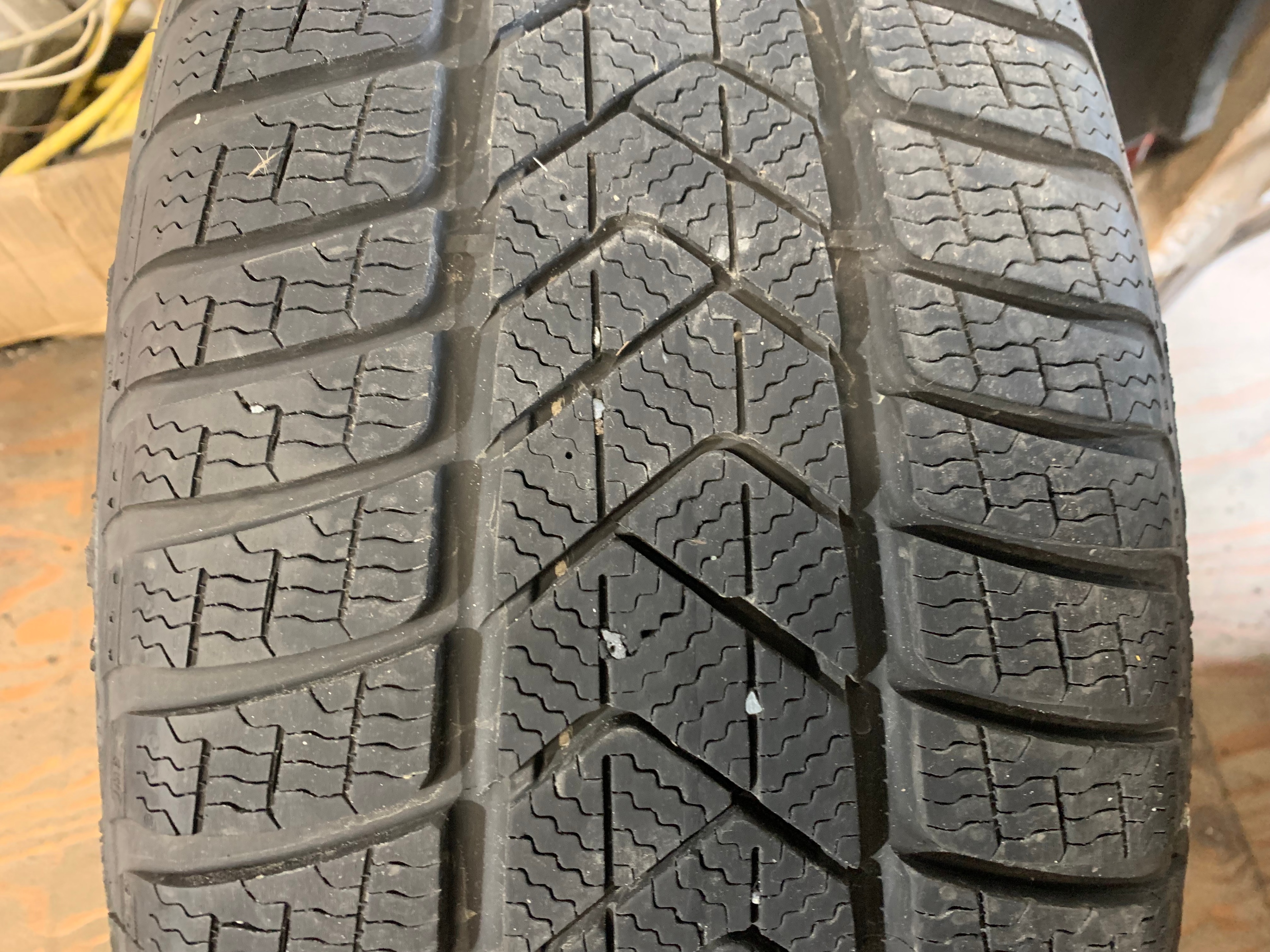 1 X single 245/40/19 Pirelli Winter Sottozero 3 MOE RFT 85% - photo 2